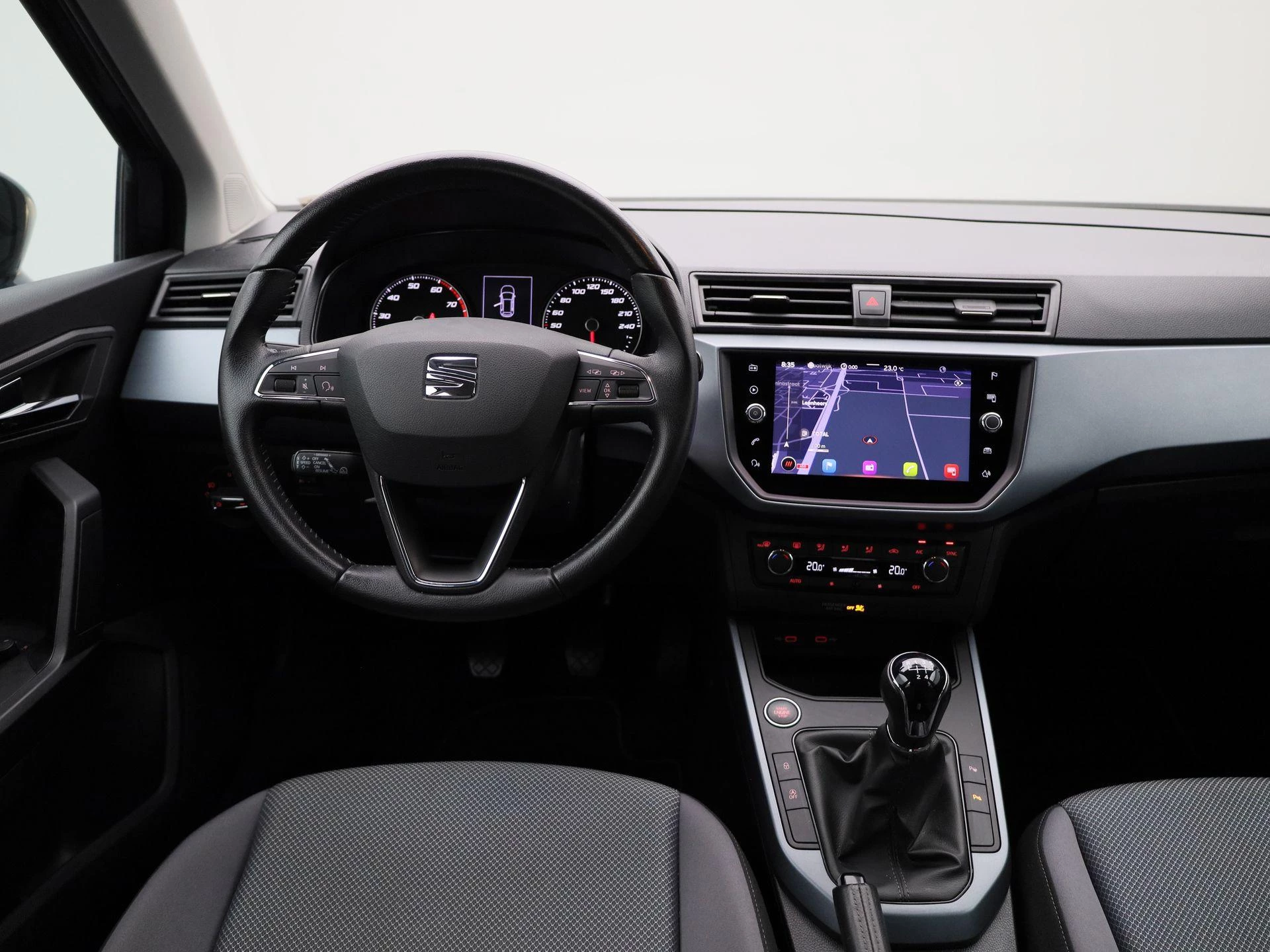SEAT-Arona-image-6