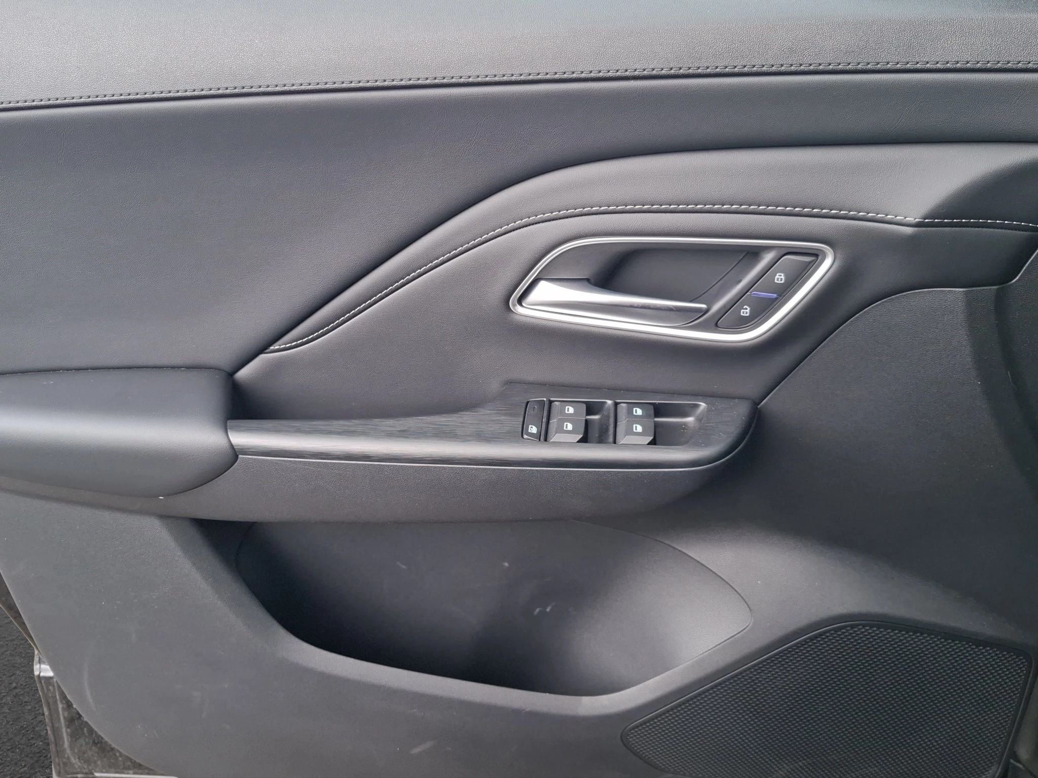 MG ZS Luxury 1.5 Hybrid+ Sports KLIMAAUT*NAVI*360*LED*LEDER*SHZ