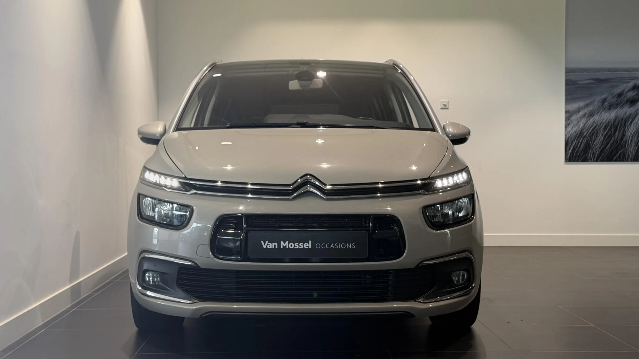 Citroën-Grand C4 Spacetourer-image-4
