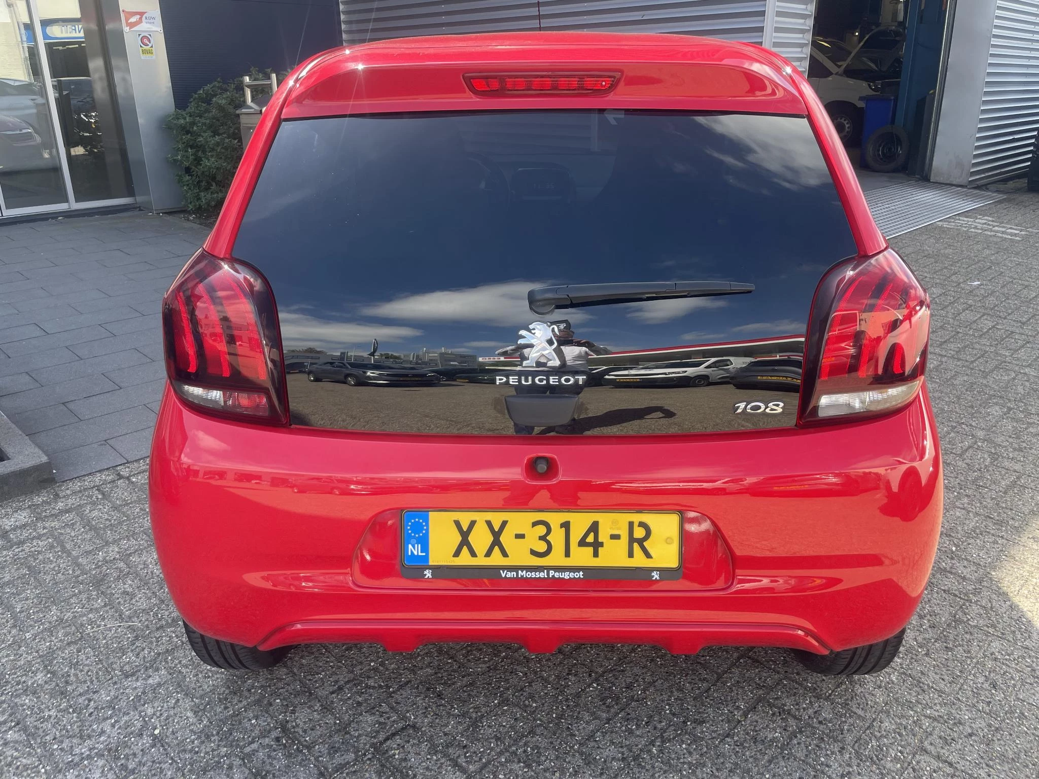 Peugeot 108 1.0 e-VTi Allure