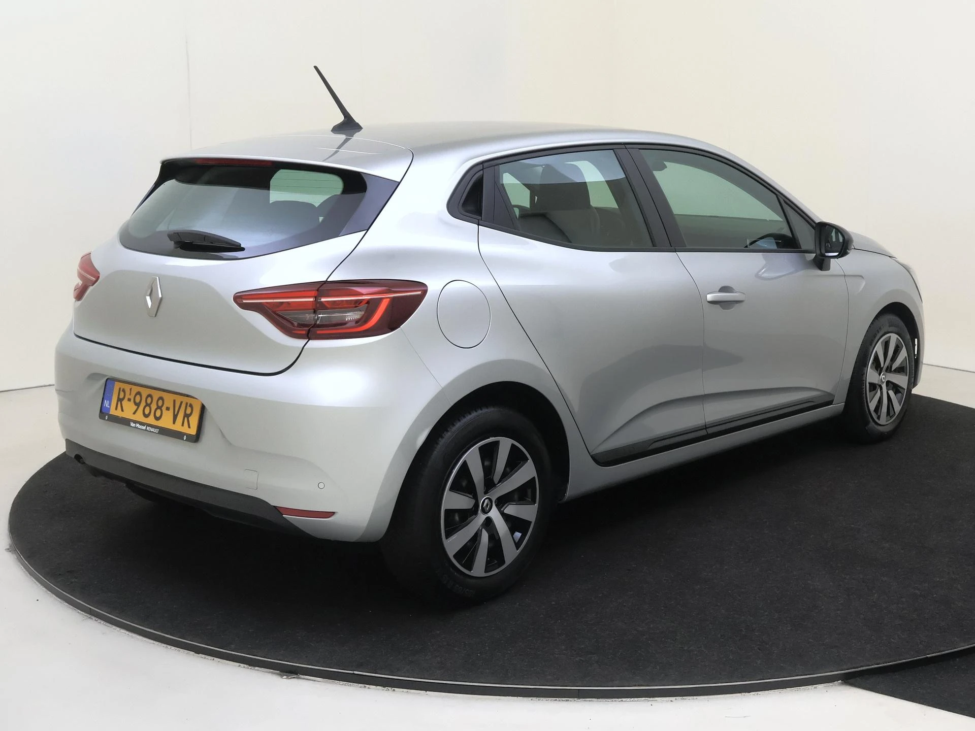Renault-Clio-image-3