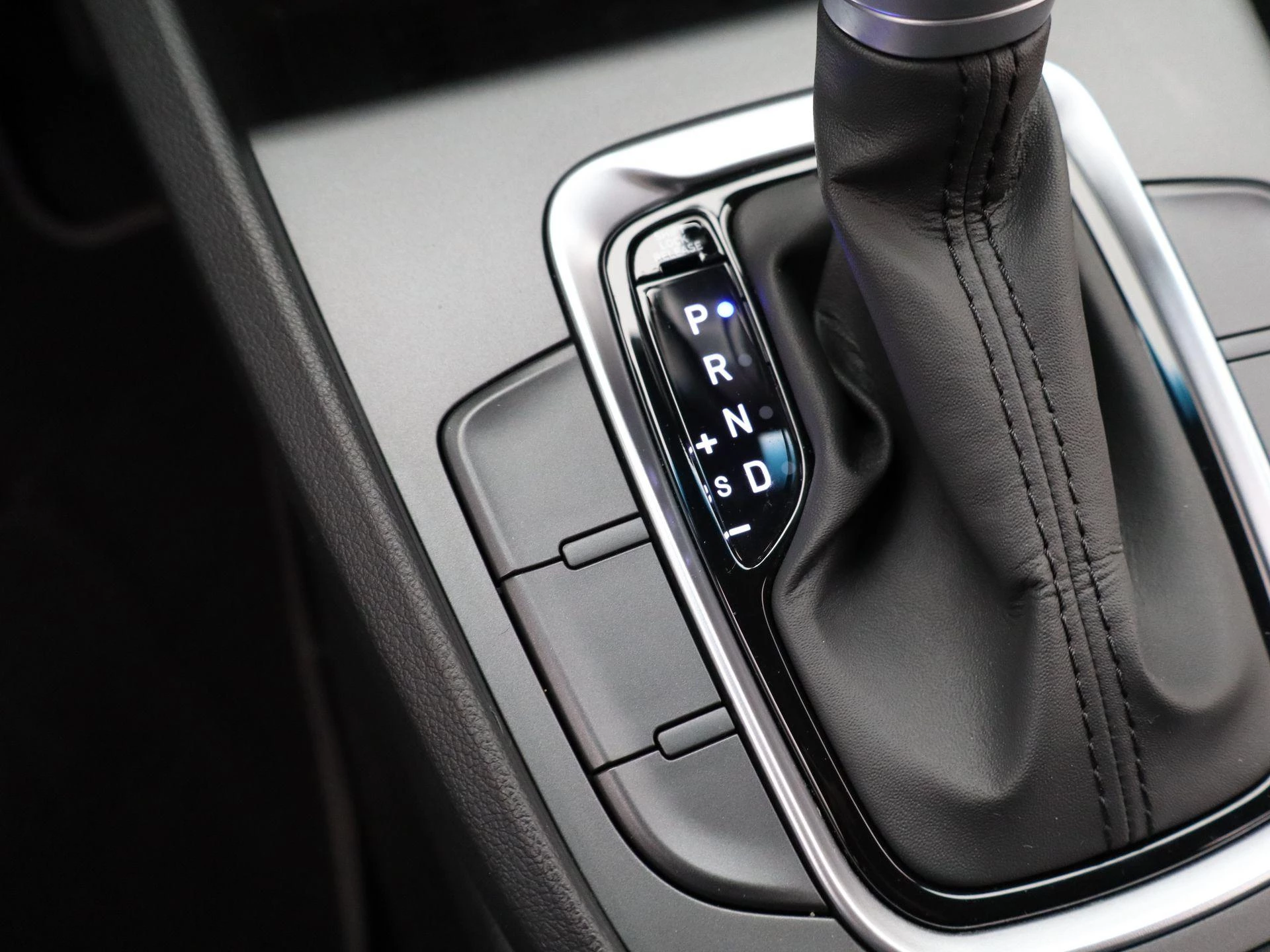 Hyundai-Kona-image-23