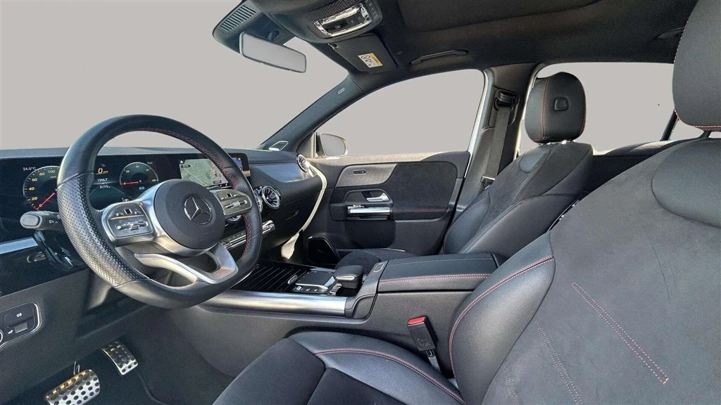 Mercedes-Benz-EQA-image-9