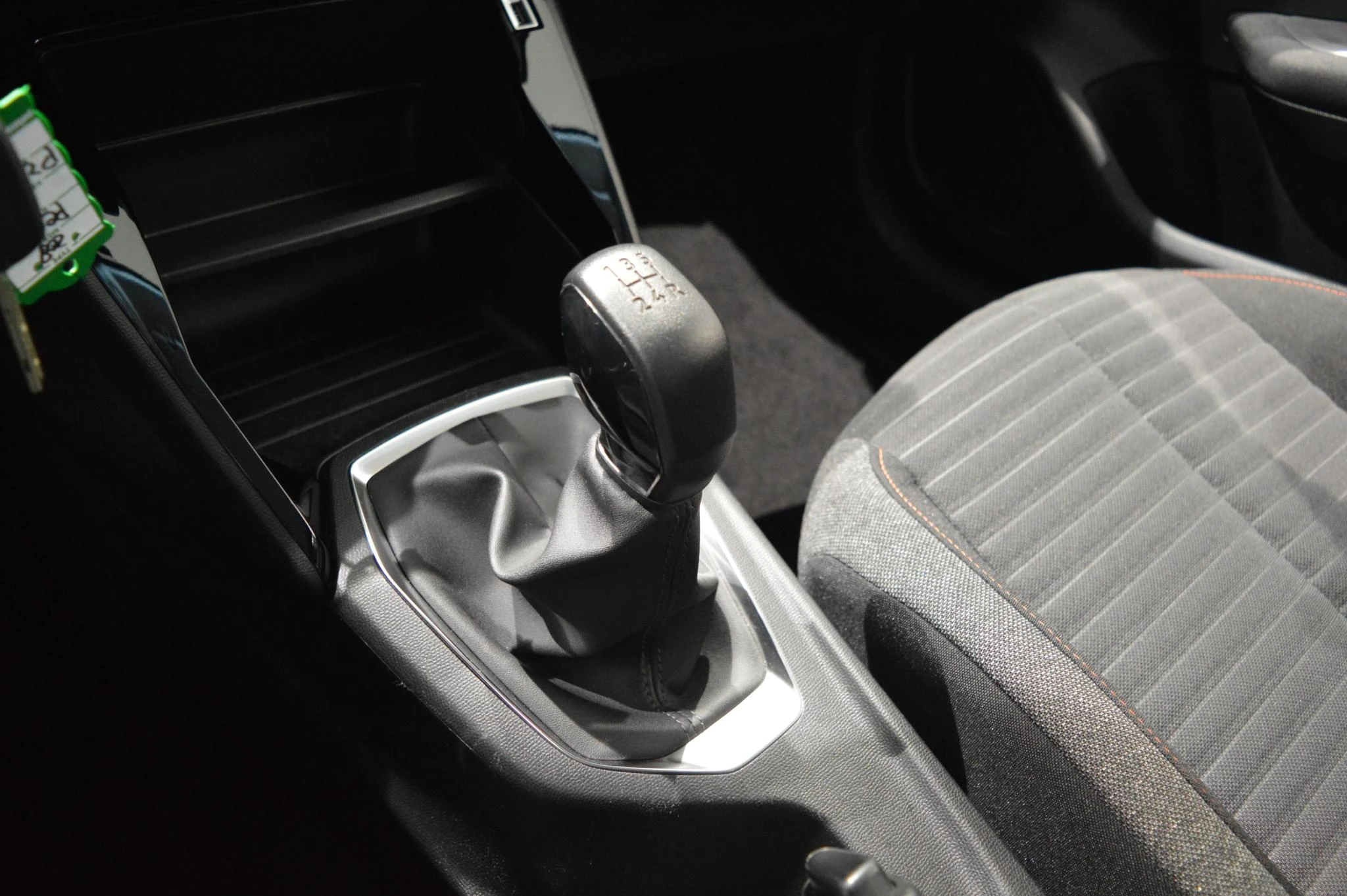 Peugeot-208-image-14