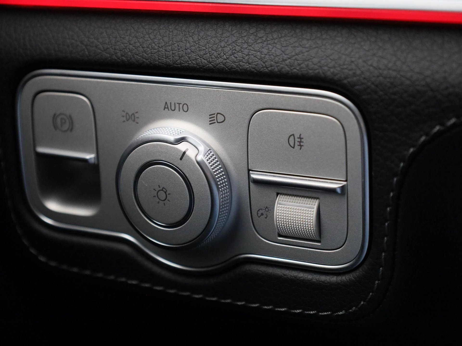 Mercedes-Benz-GLE-image-20
