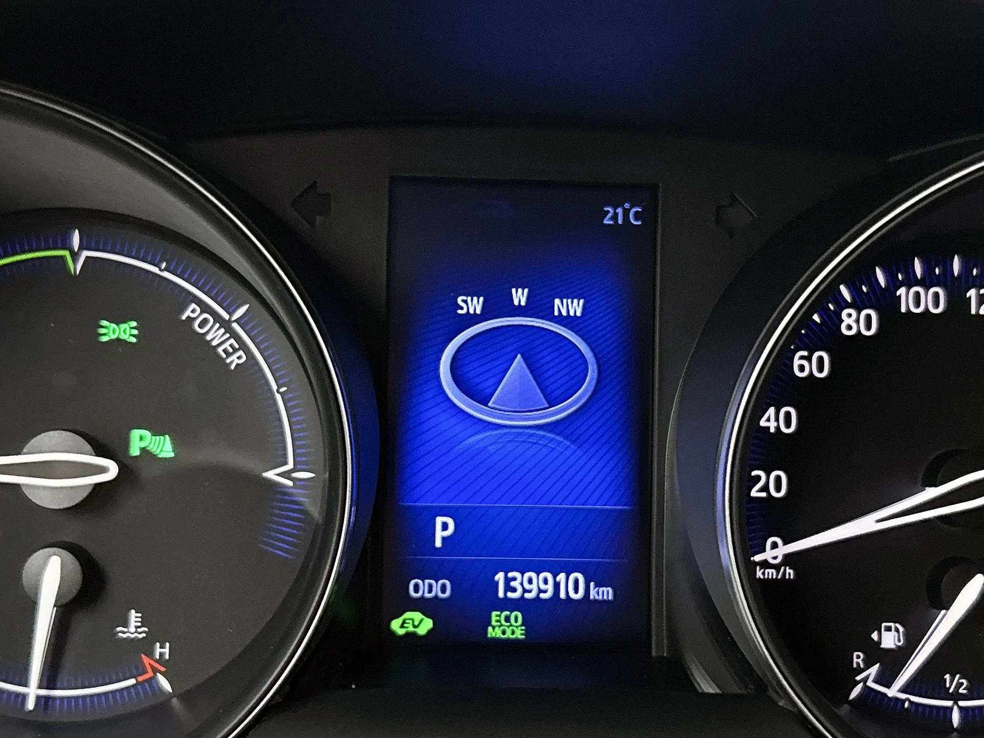 Toyota-C-HR-image-20