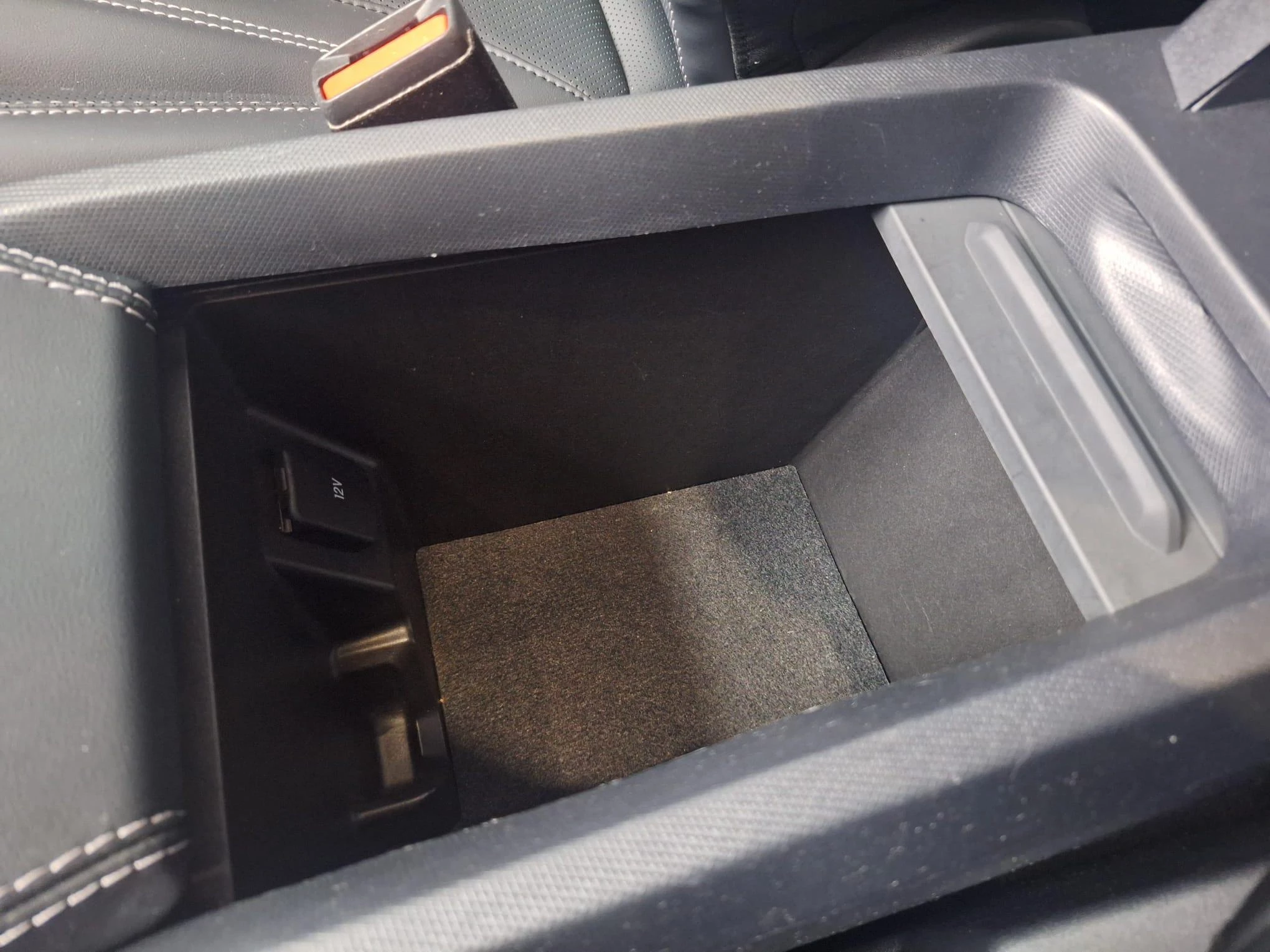 Ford-Mustang Mach-E-image-35