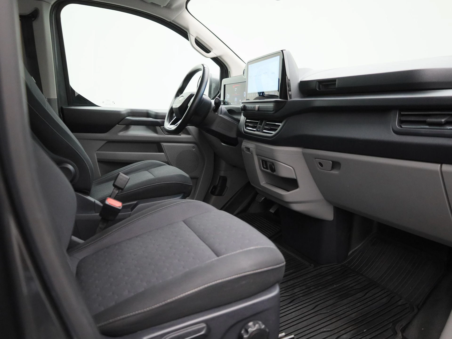Ford-Transit Custom-image-31