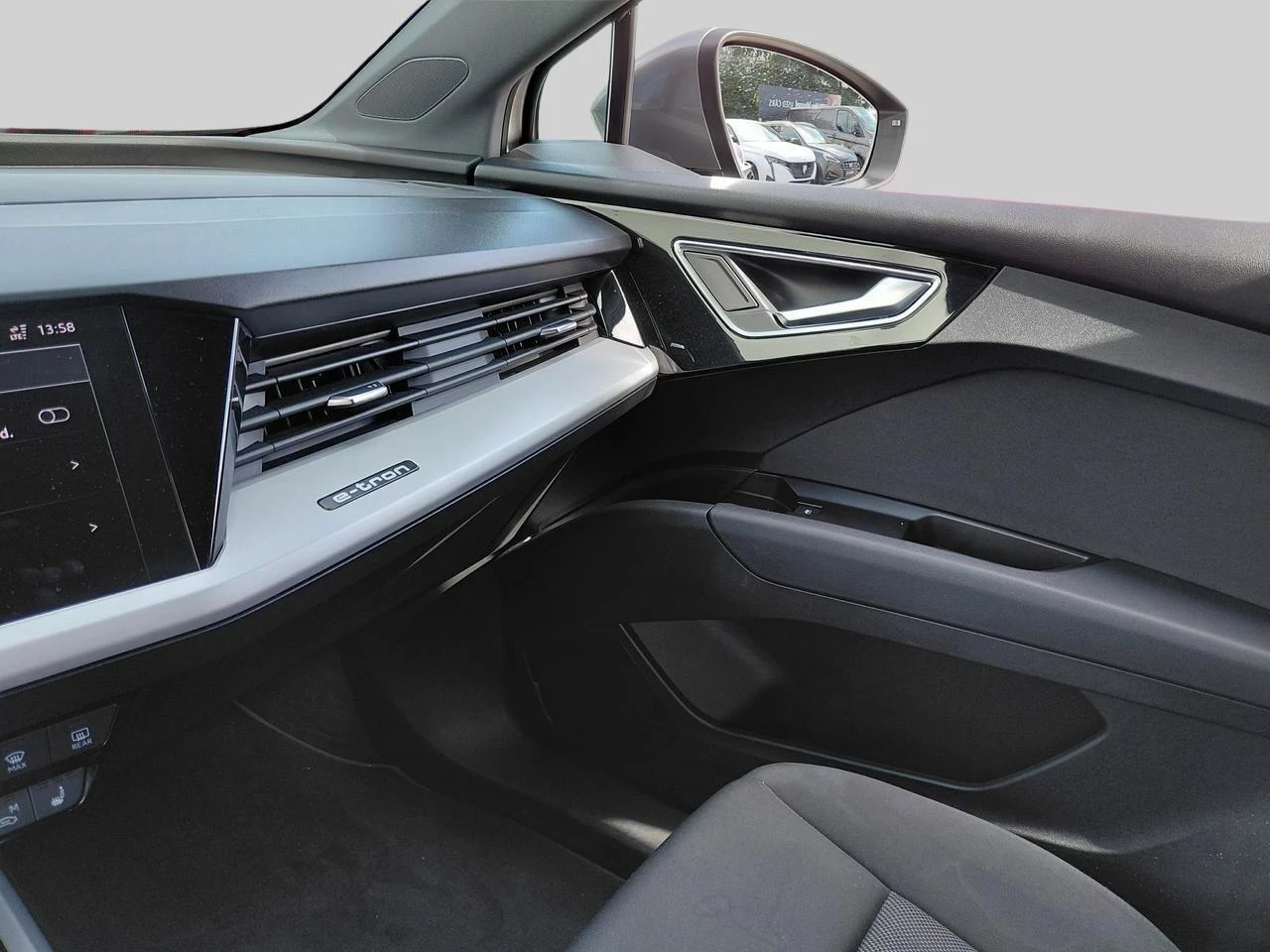 Audi-Q4 e-tron-image-19