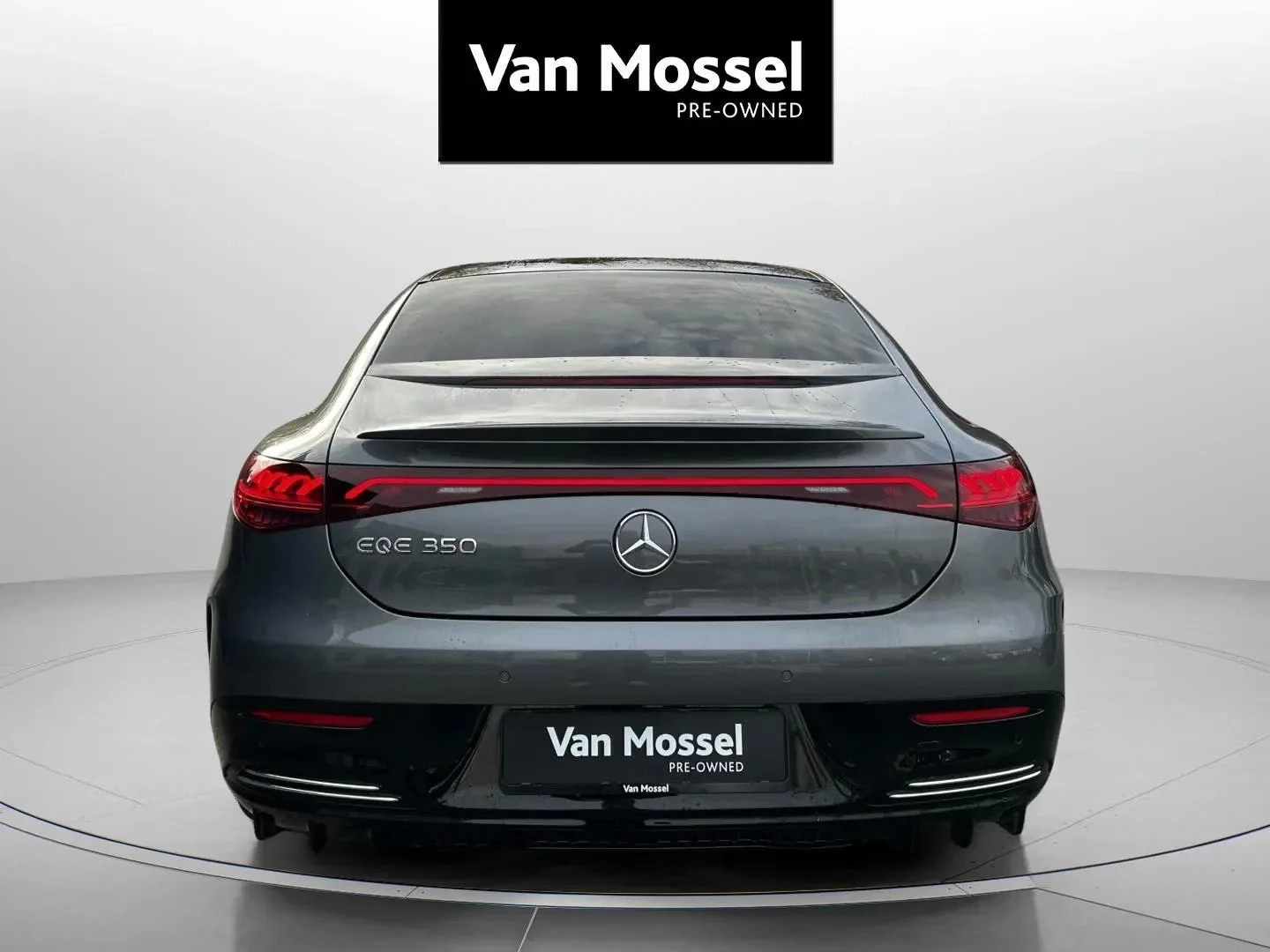 Mercedes-Benz-EQE-image-5