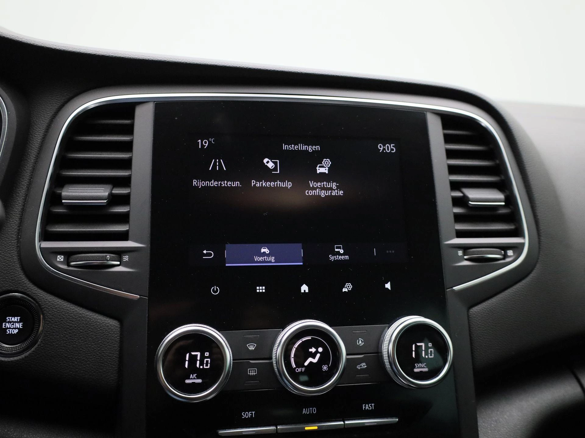 Renault-Mégane Grand Tour-image-31