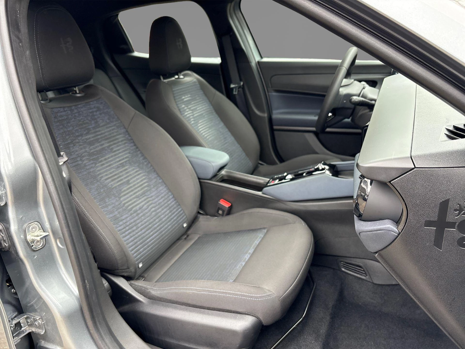 Alfa Romeo Junior Elettrica 54 kWh