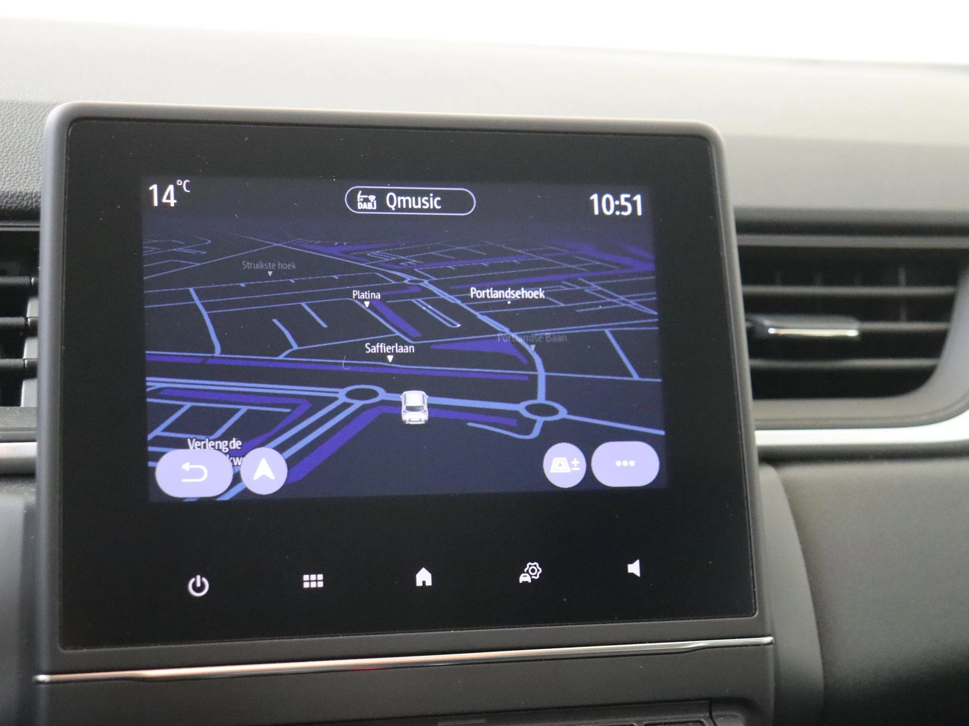 Renault-Captur-image-16