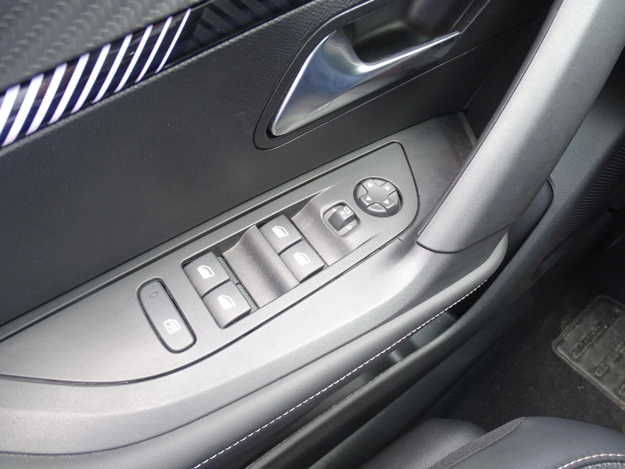 Peugeot-2008-image-20