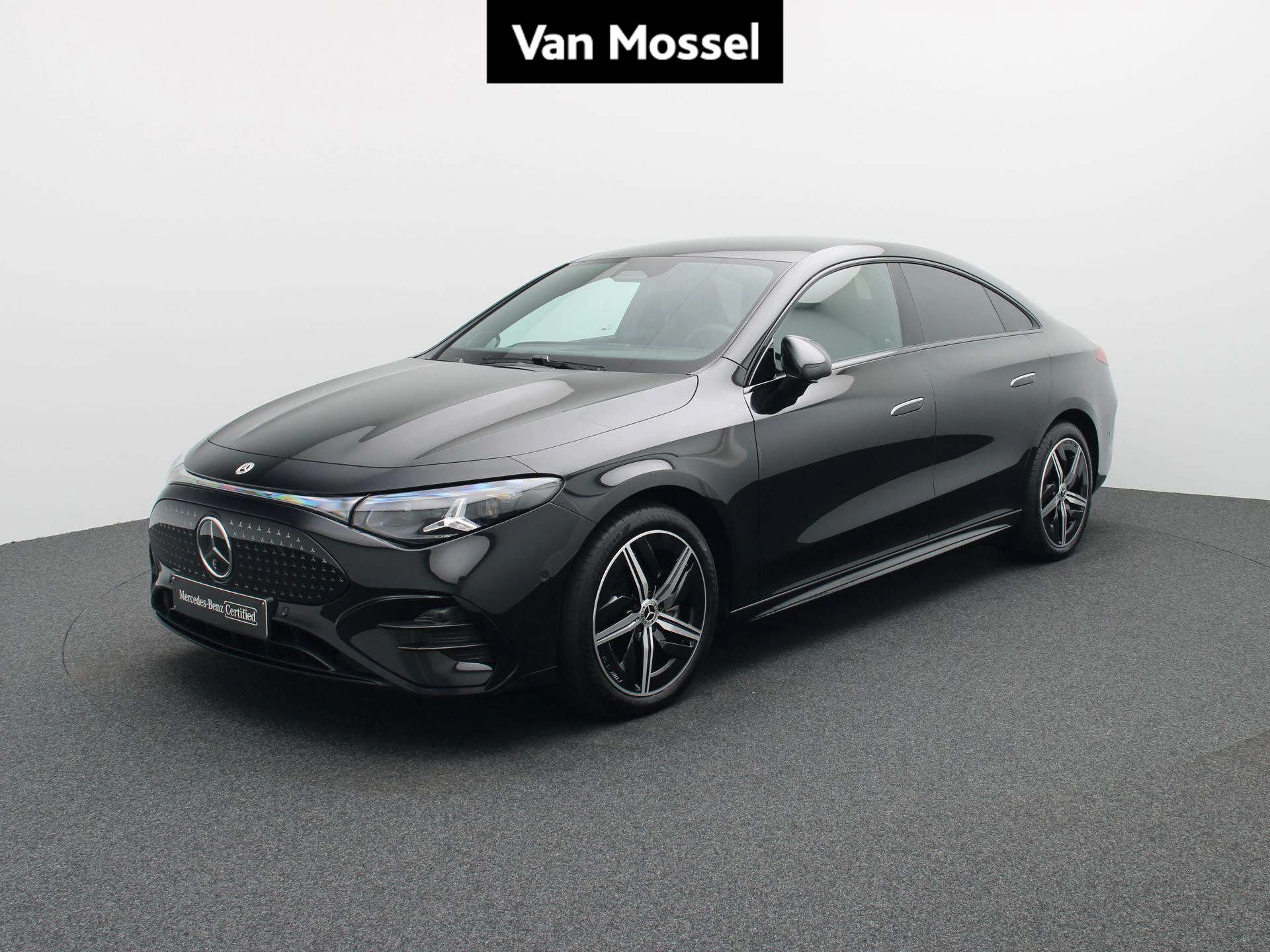Mercedes-Benz-CLA-image-0