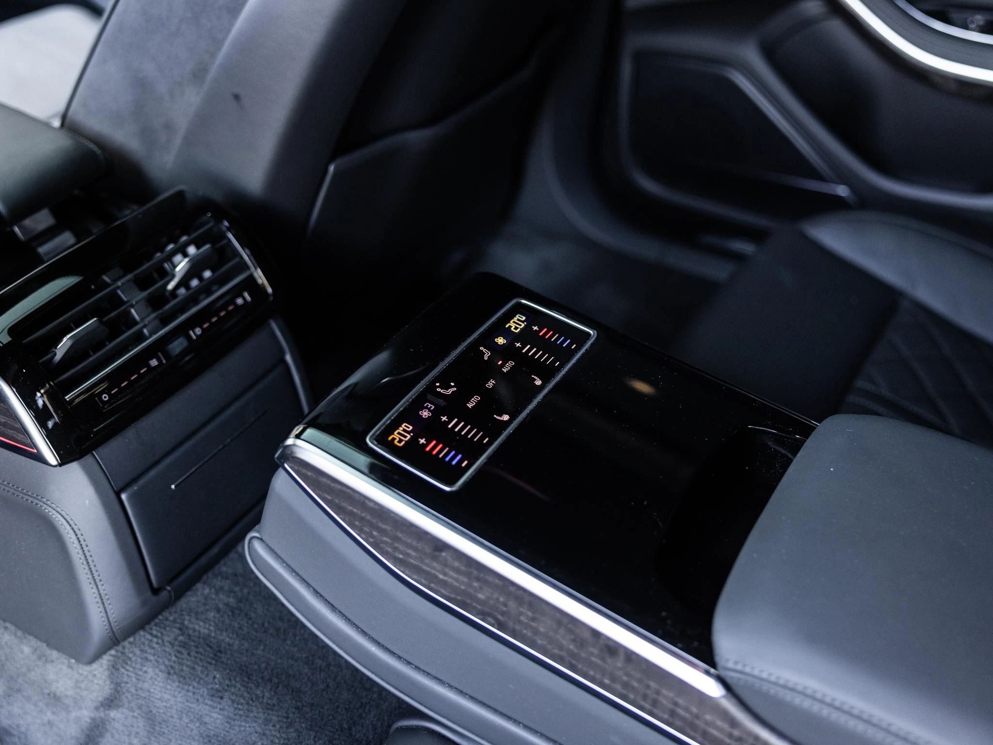 Audi A8 60 TFSI e quattro 462 PK
