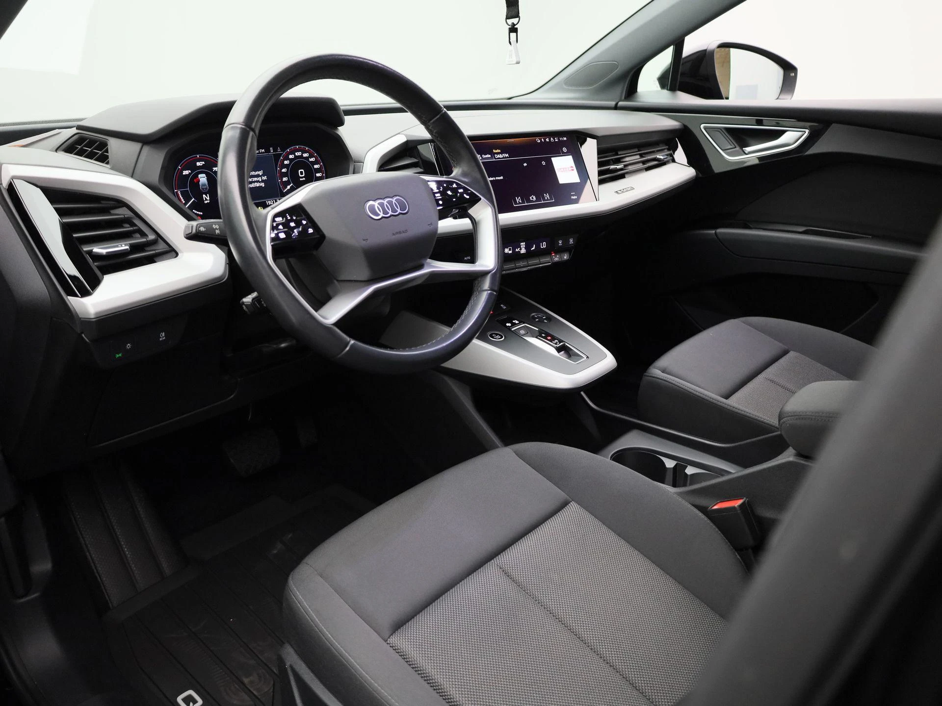 Audi-Q4 e-tron-image-15