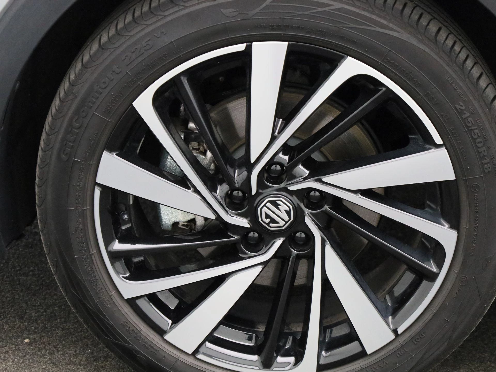 MG ZS 1.5 Hybrid+ Luxury