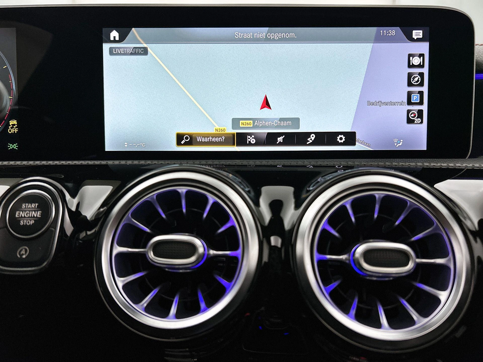 Mercedes-Benz-CLA-image-31