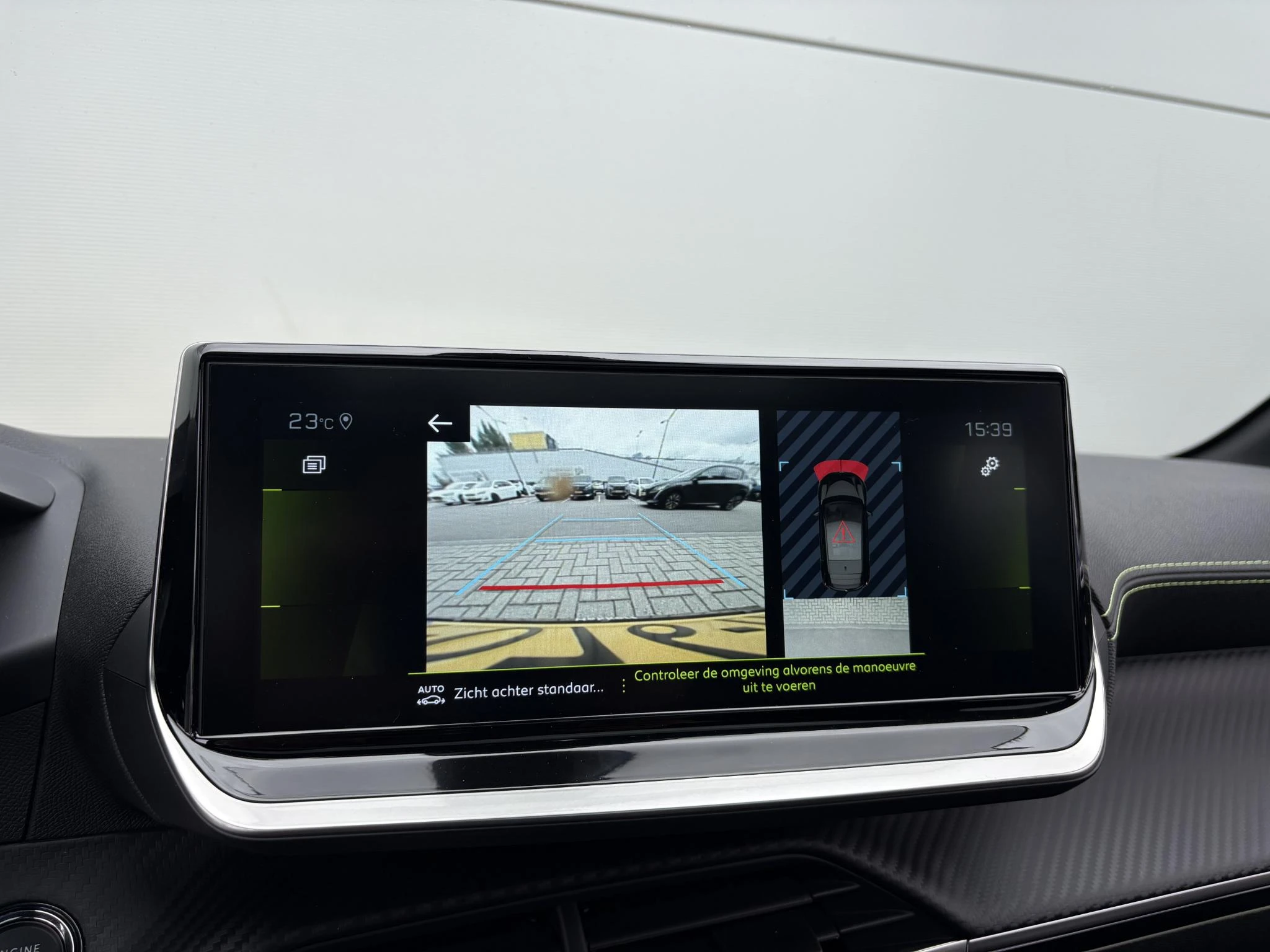 Peugeot-208-image-14