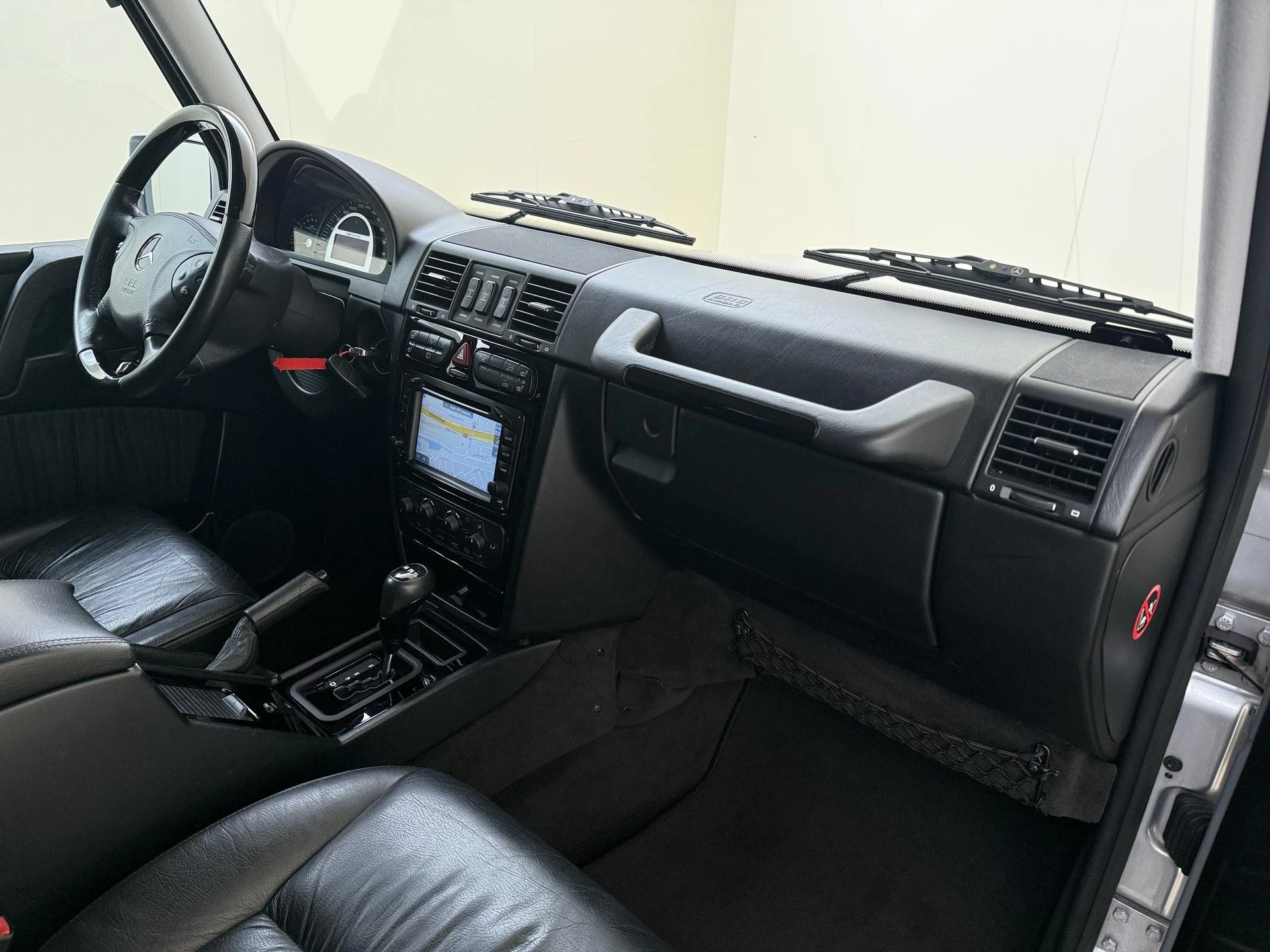 Mercedes-Benz-G-Klasse-image-17