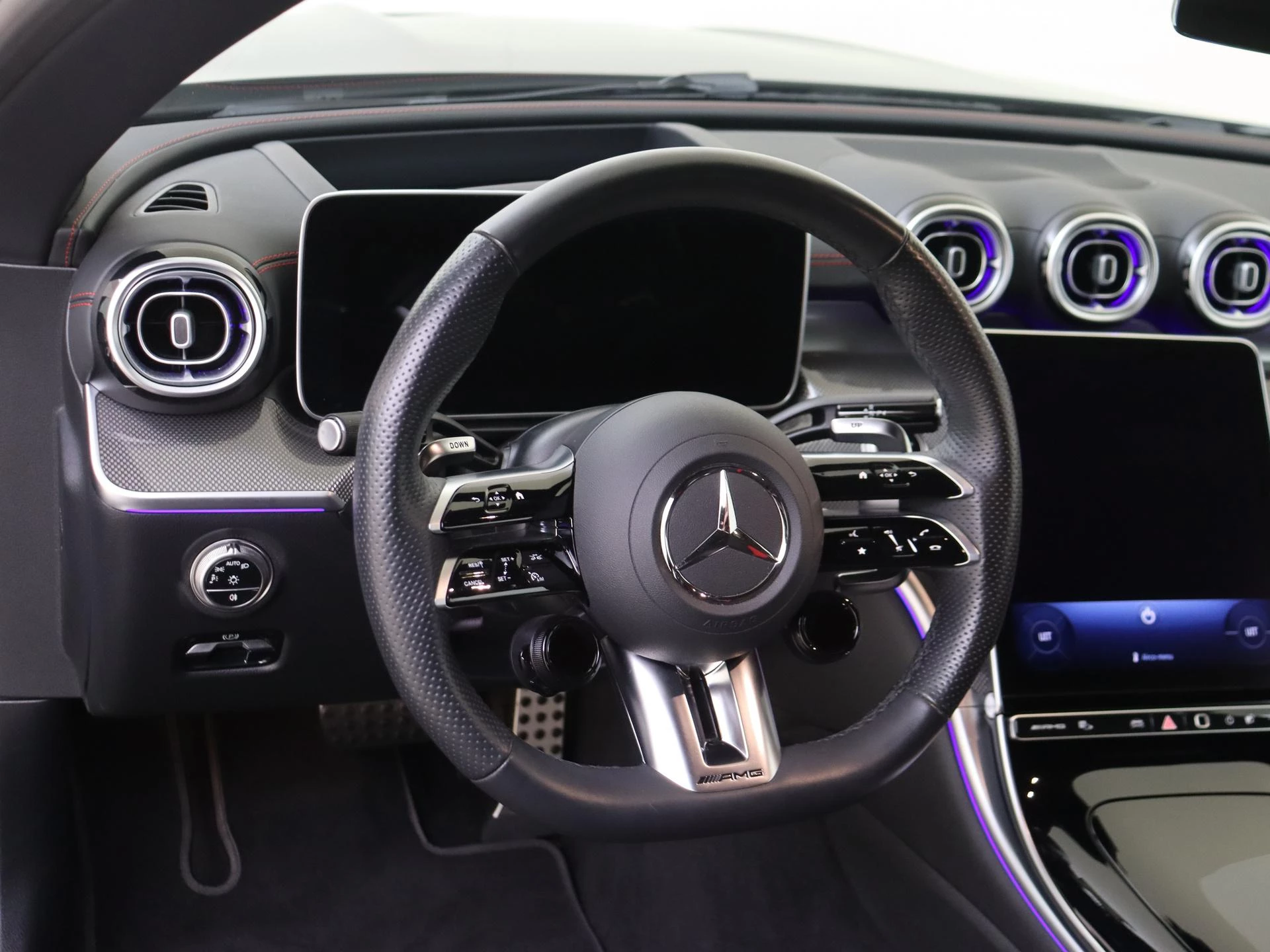 Mercedes-Benz-CLE-image-18