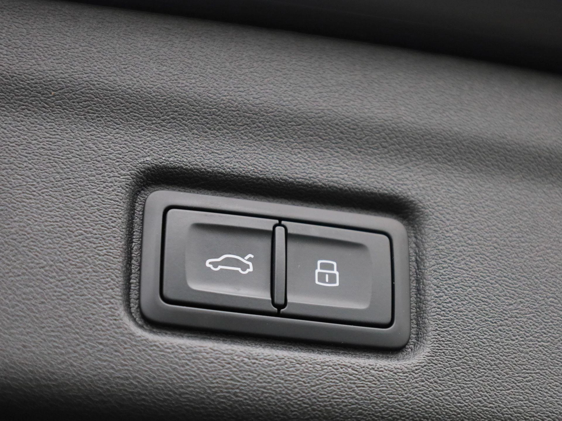 Audi-Q6 e-tron-image-60
