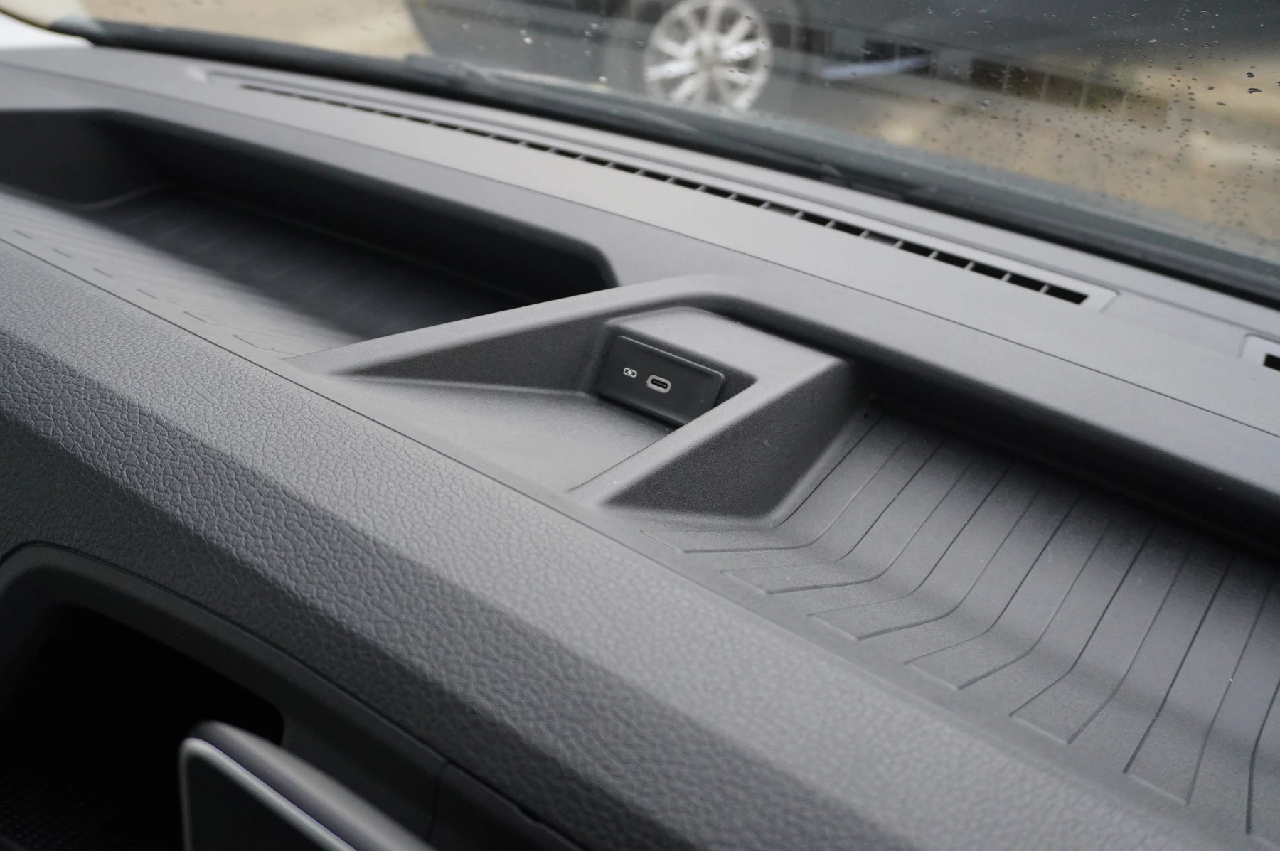 Volkswagen-California-image-42