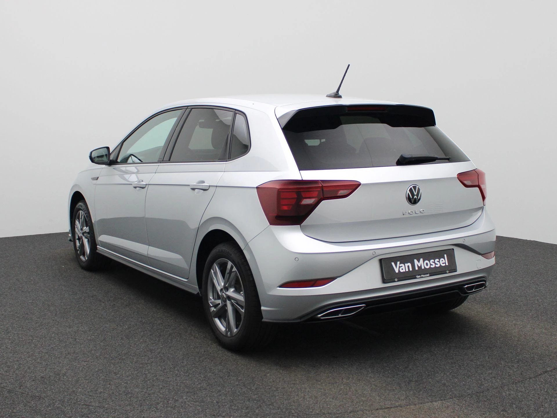 Volkswagen-Polo-image-1