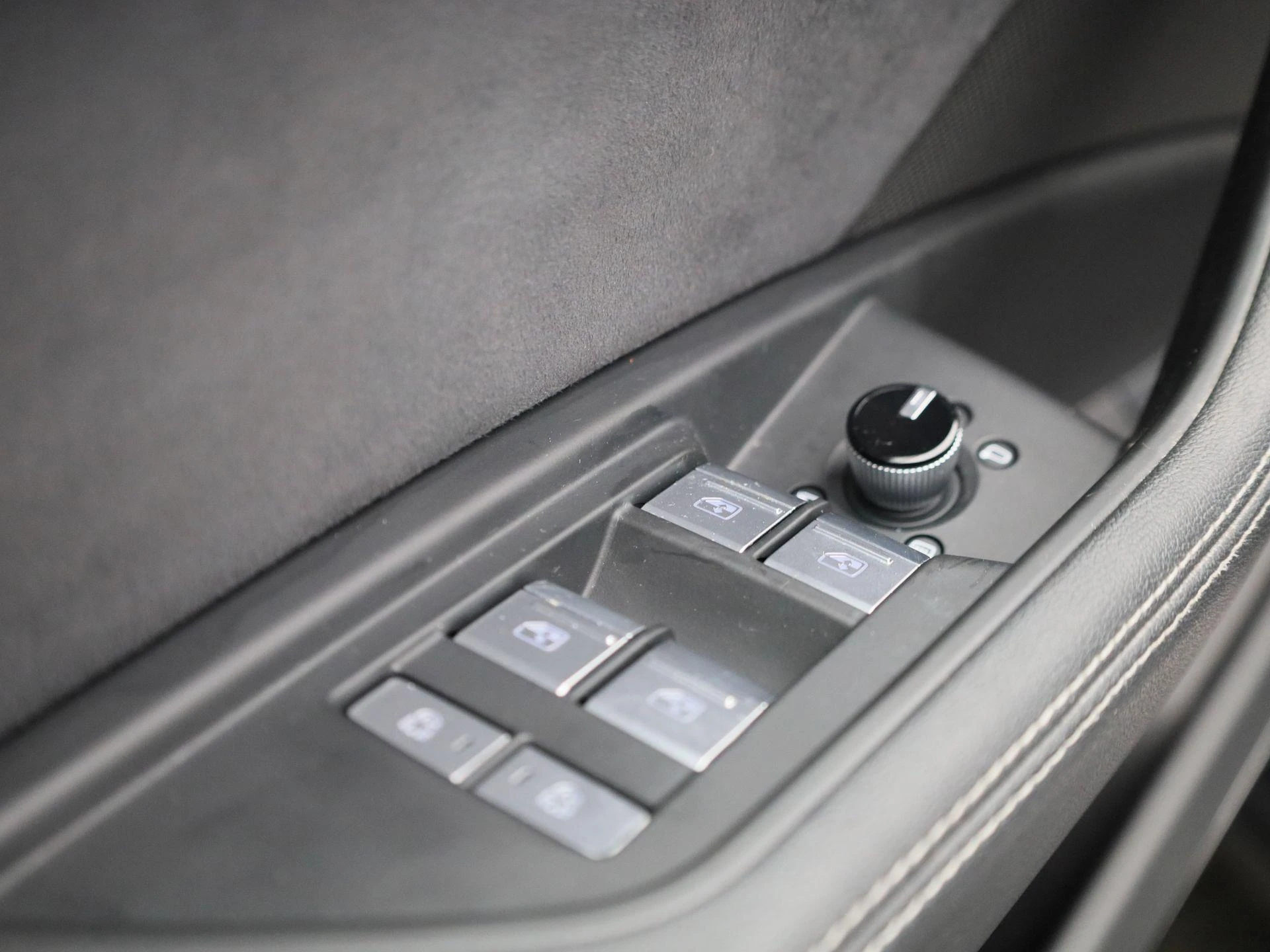 Audi-Q8 e-tron-image-27