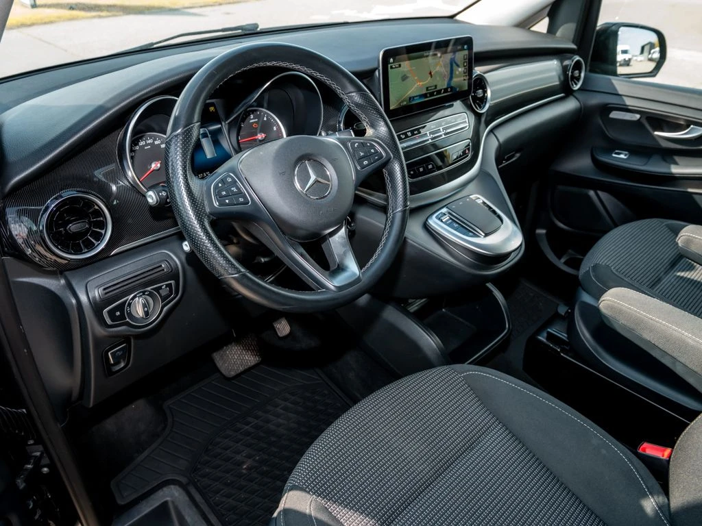Mercedes-Benz-V-Klasse 300-image-6