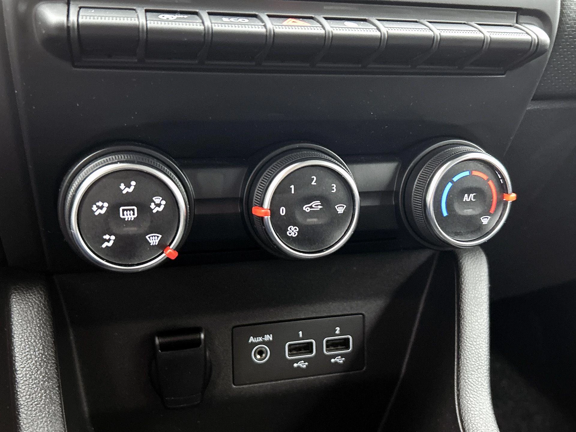 Renault-Clio-image-19