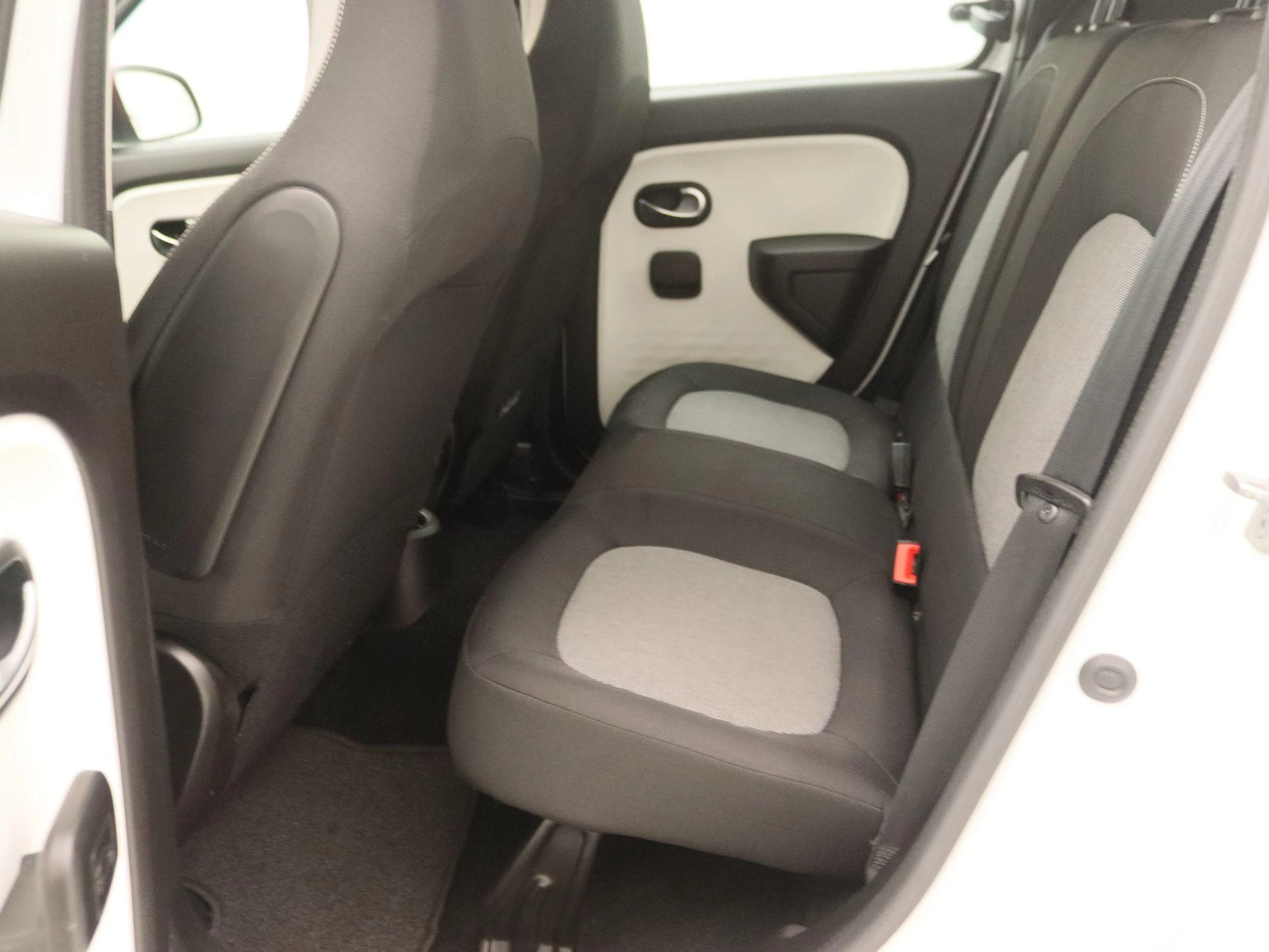 Renault-Twingo-image-11