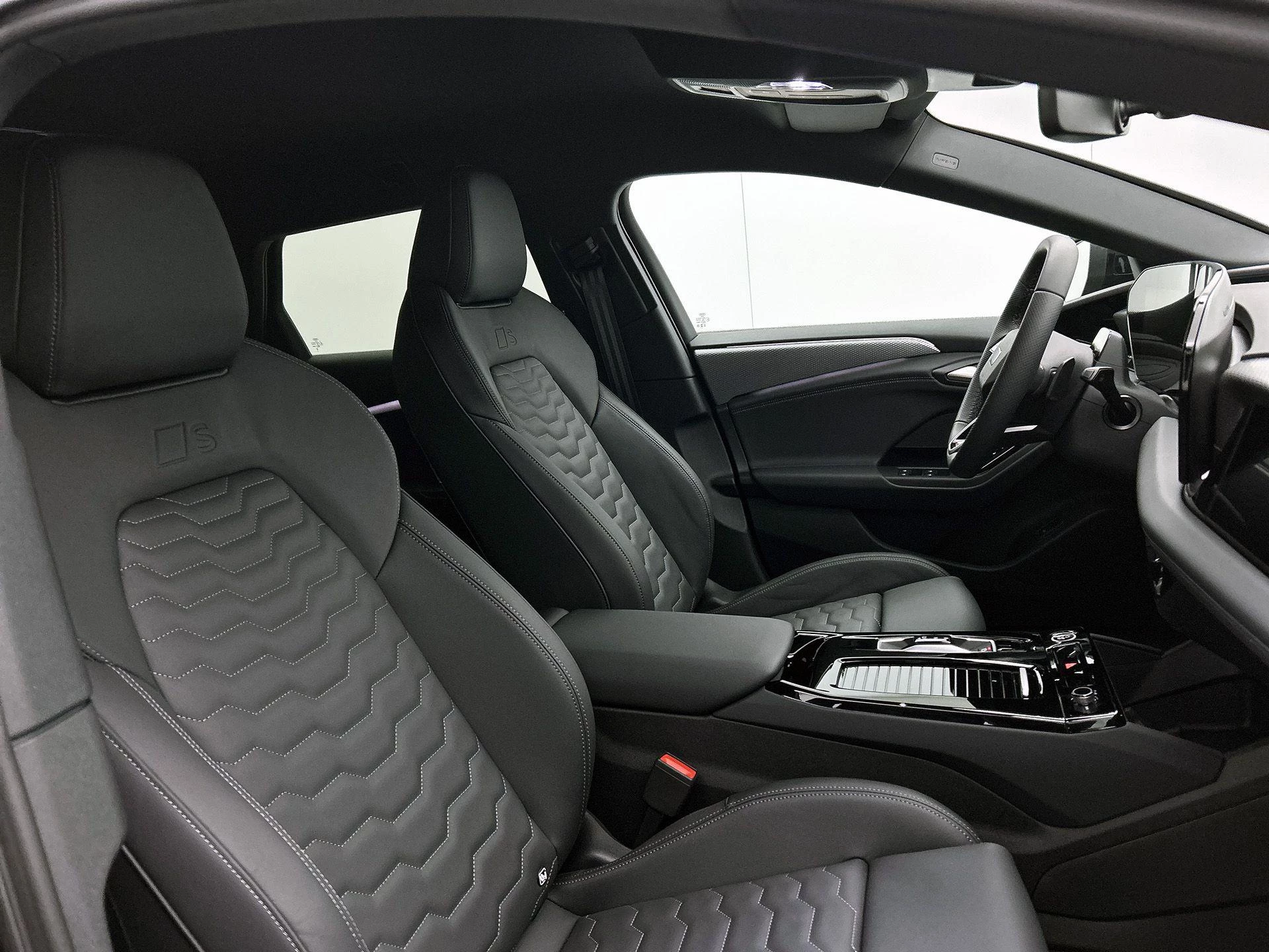 Audi A6 Avant e-tron S edition 83 kWh