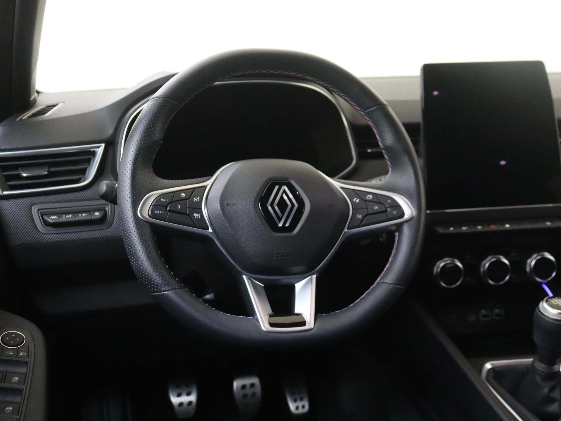 Renault-Clio-image-9