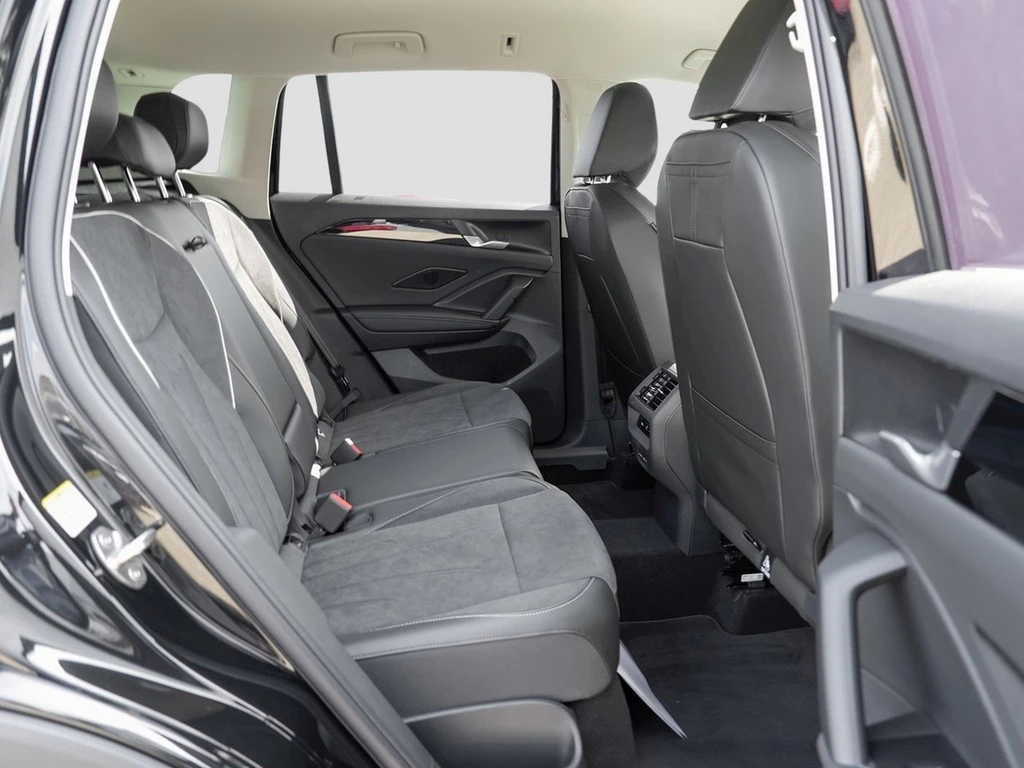 Volkswagen-Tiguan-image-8