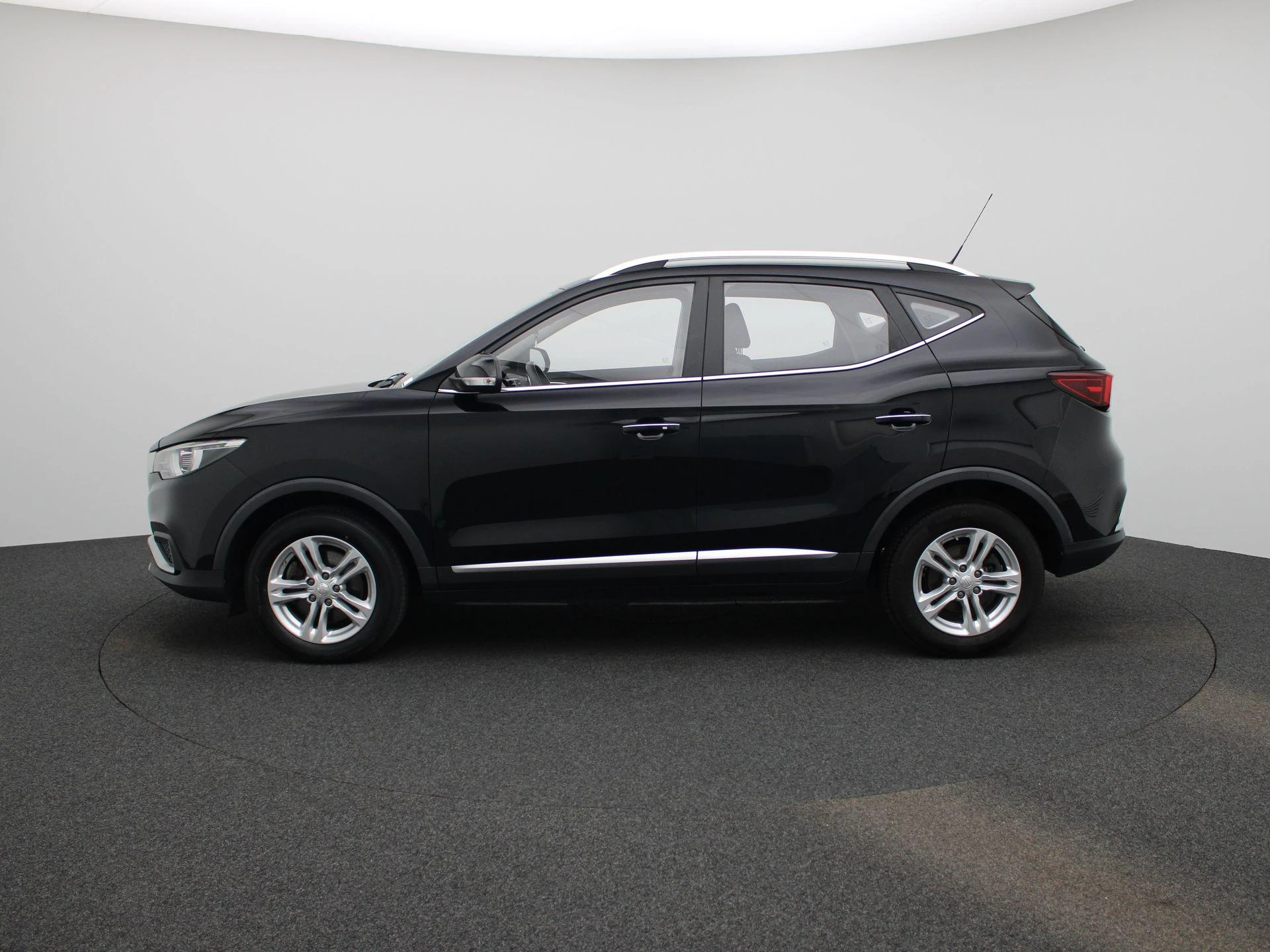MG-ZS EV-image-3