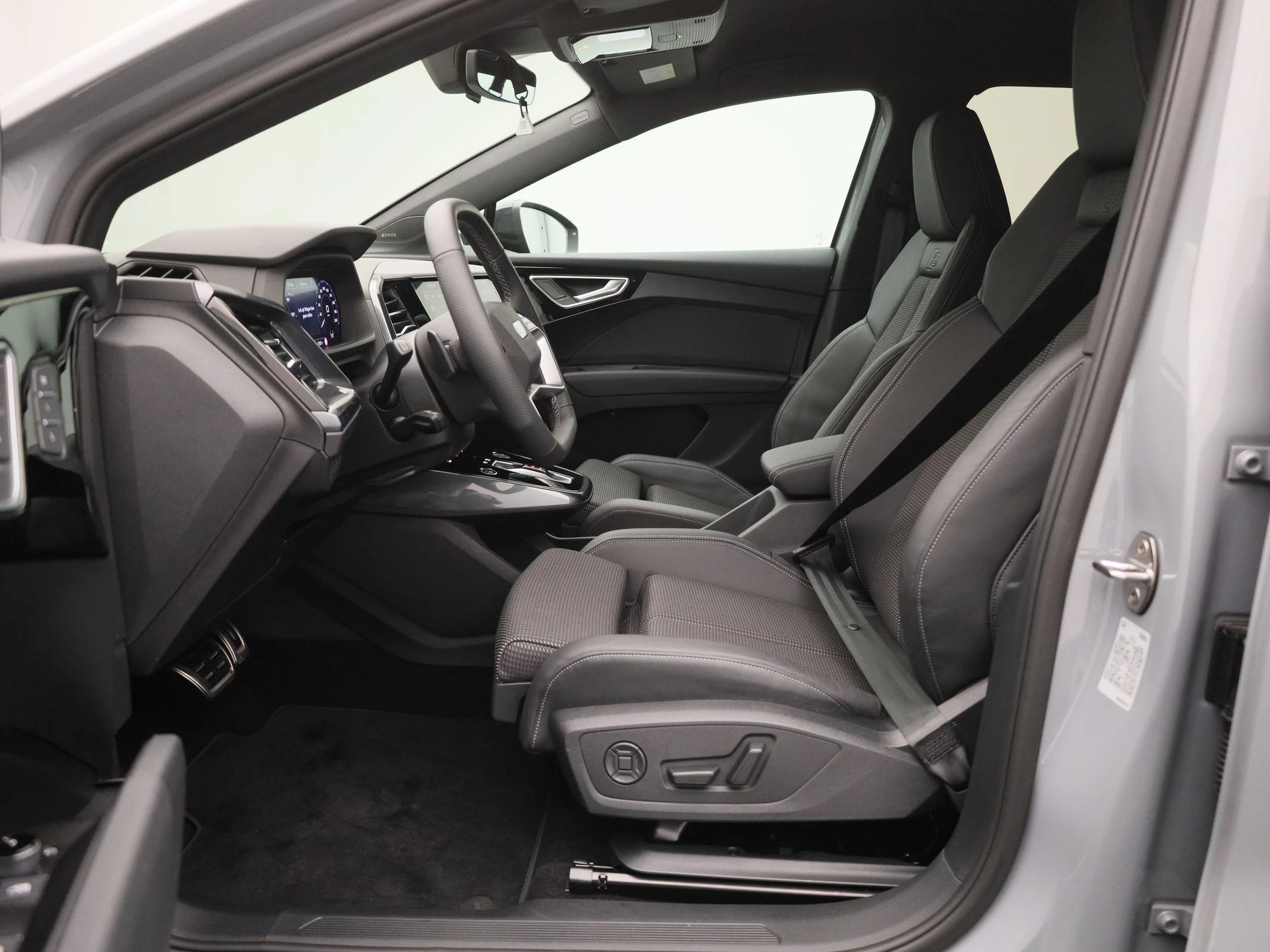 Audi-Q4 Sportback e-tron-image-10