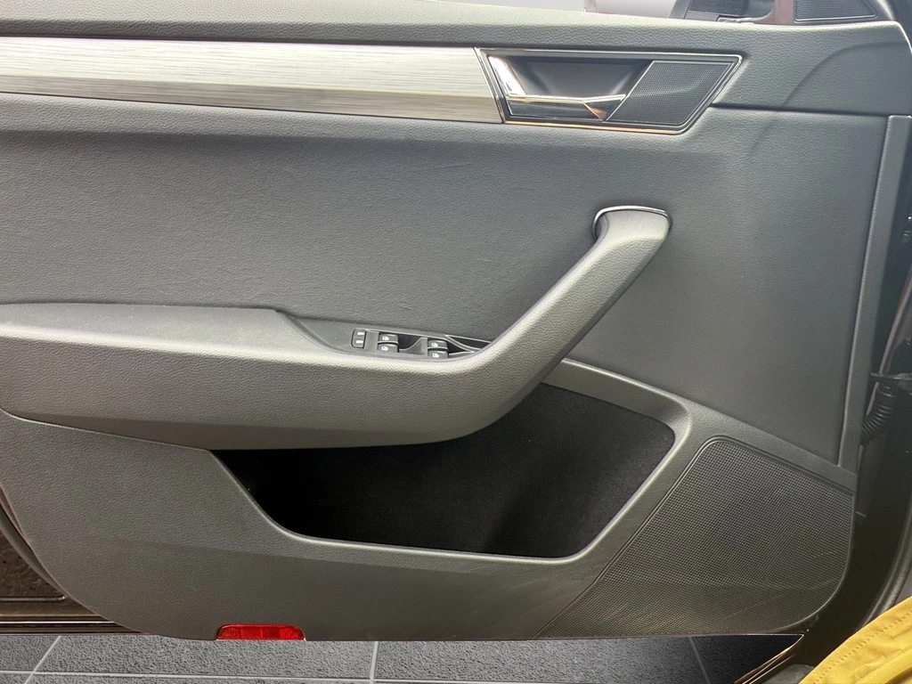 Škoda Superb Combi 1.4 iV Ambition *NAVI*STANDHEIZUNG*LED*