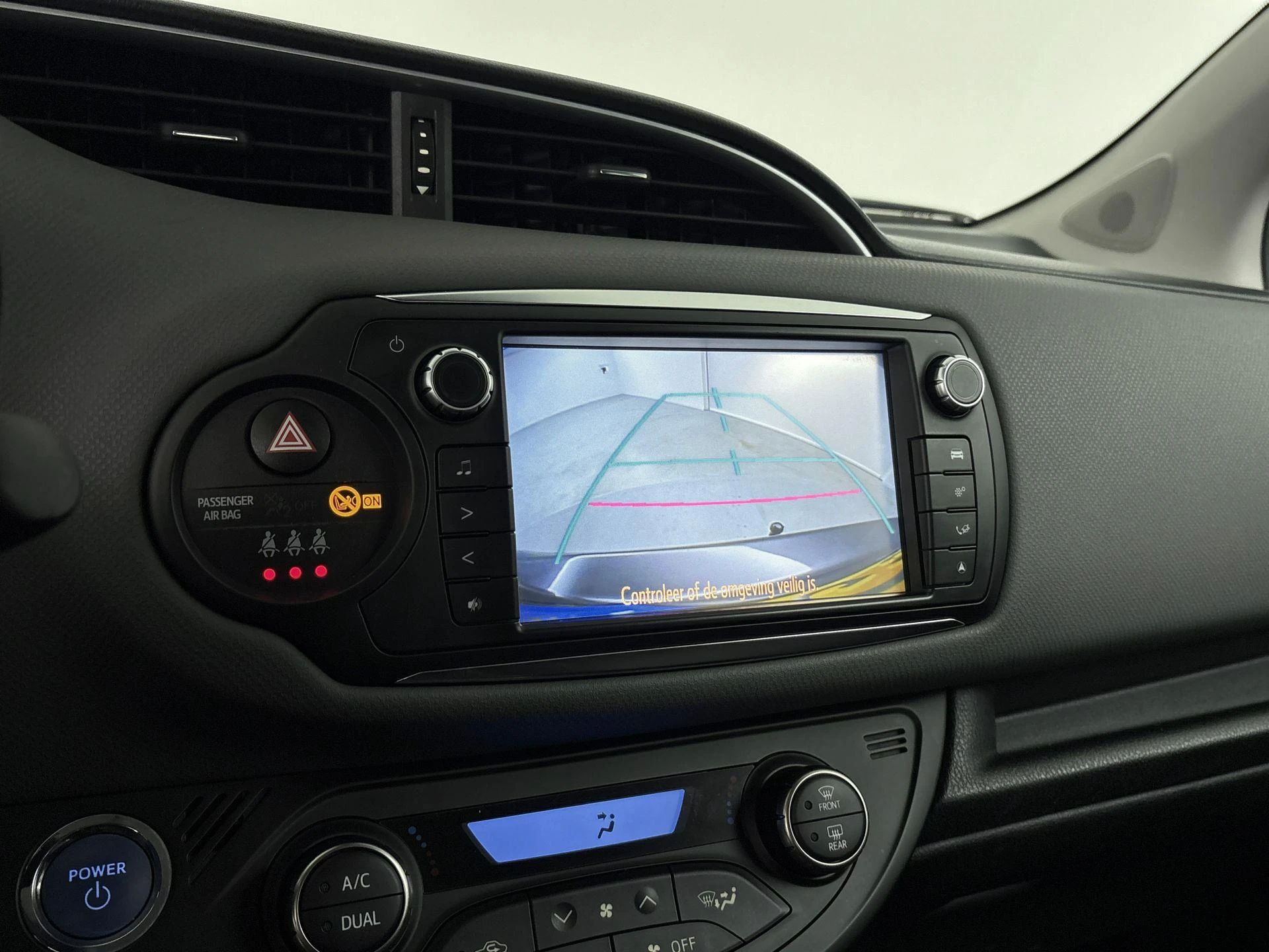 Toyota Yaris 1.5 Hybrid Trend Bi-Tone