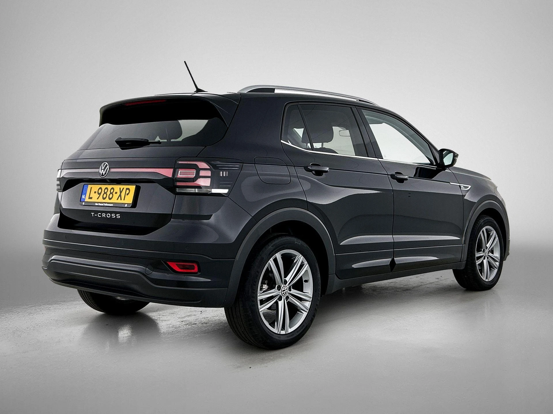 Volkswagen-T-Cross-image-3