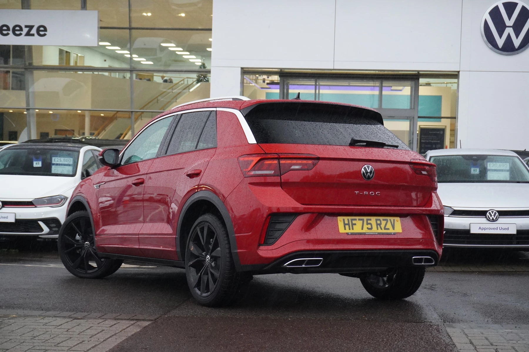 Volkswagen-T-Roc-image-2