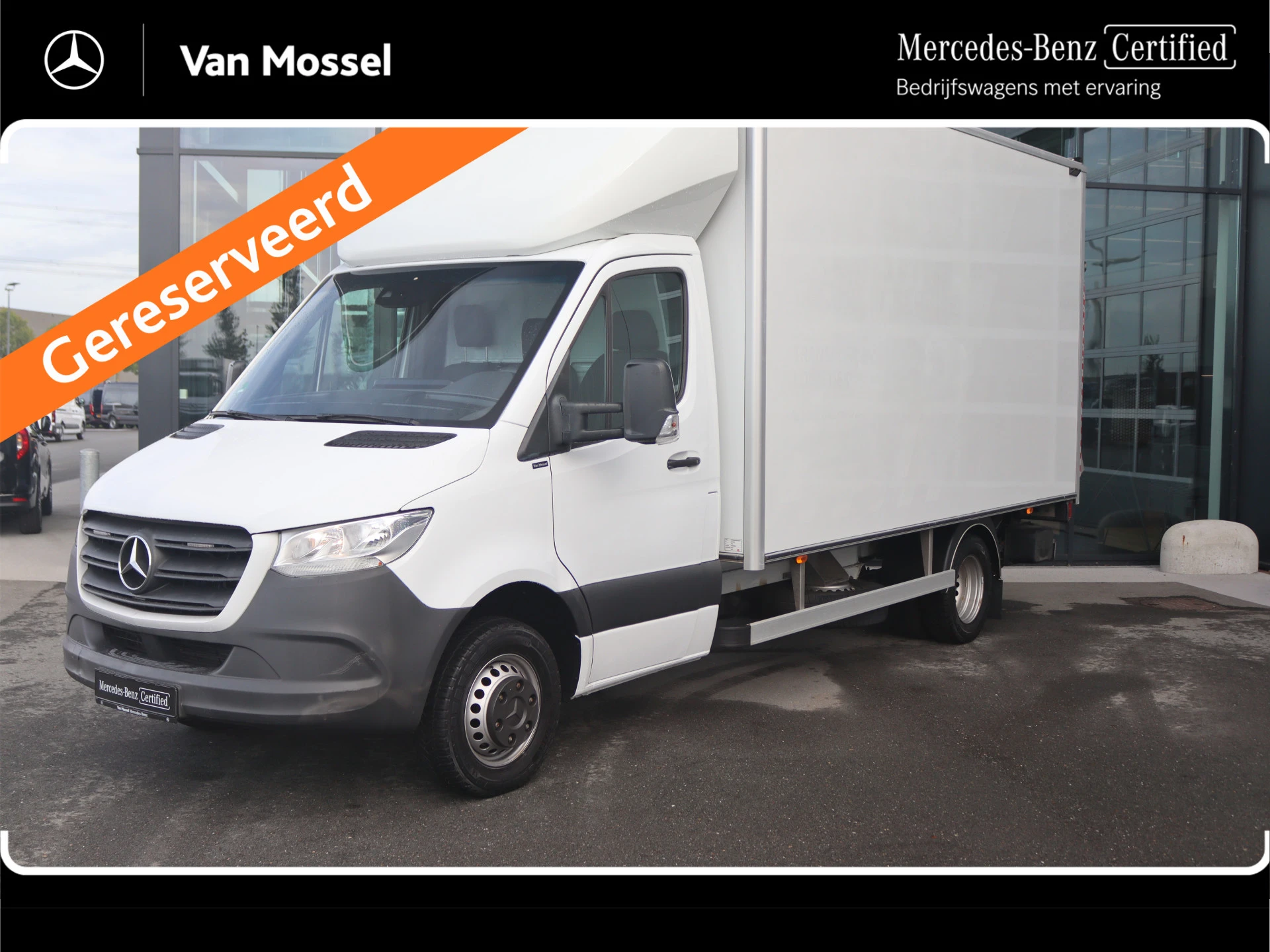 Mercedes-Benz-Sprinter-image-0