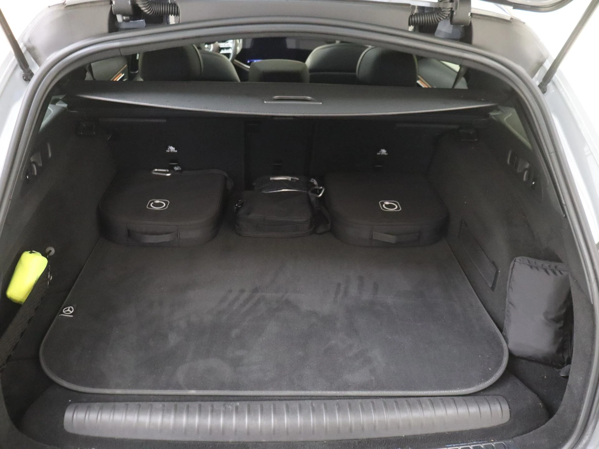 Mercedes-Benz-E-Klasse-image-29