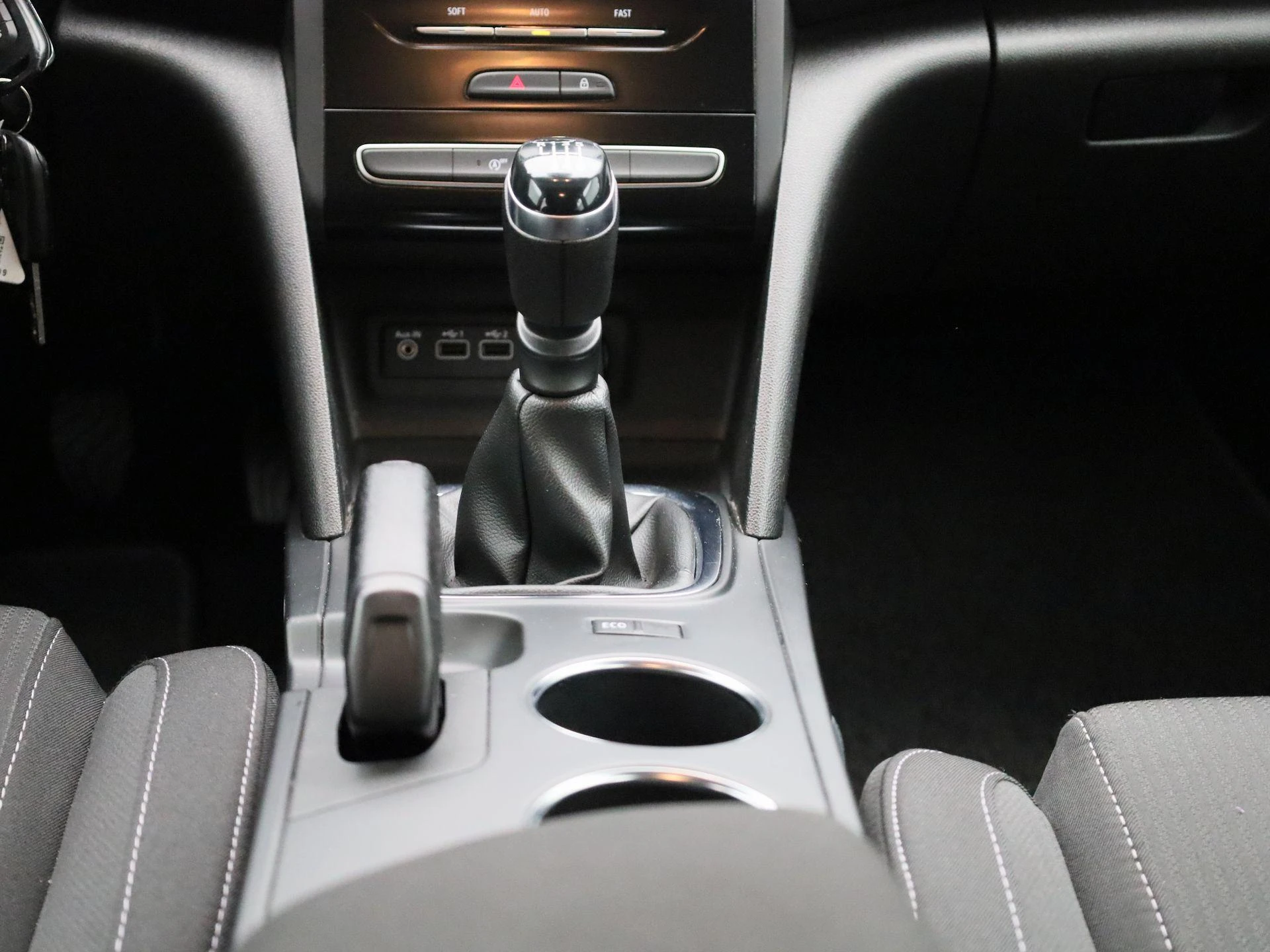 Renault-Mégane Estate-image-9