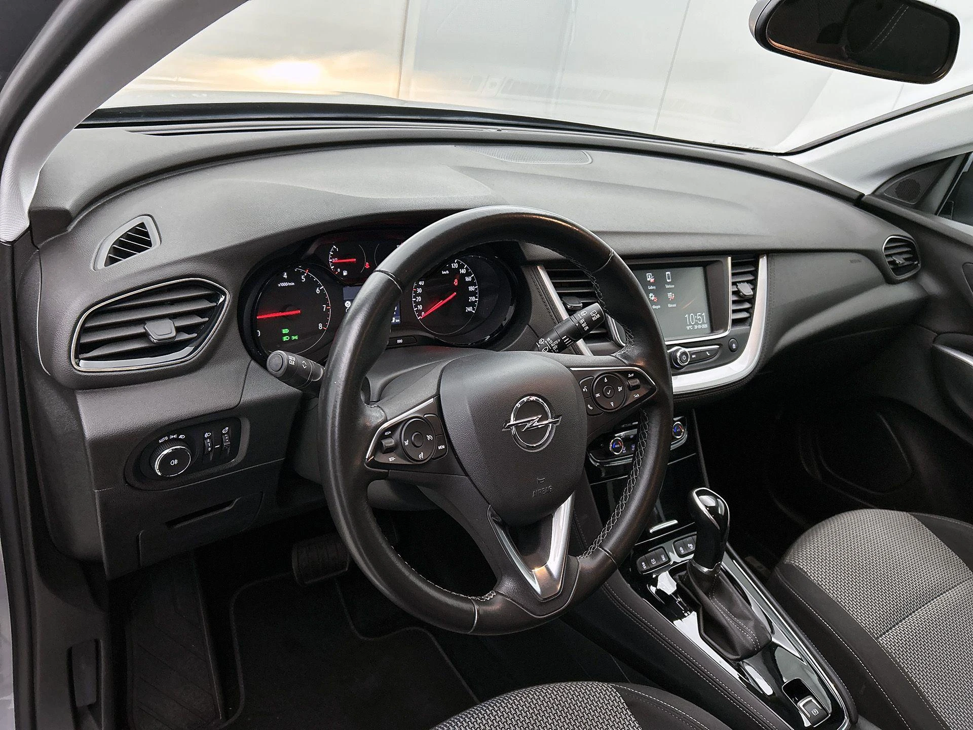 Opel-Grandland X-image-16