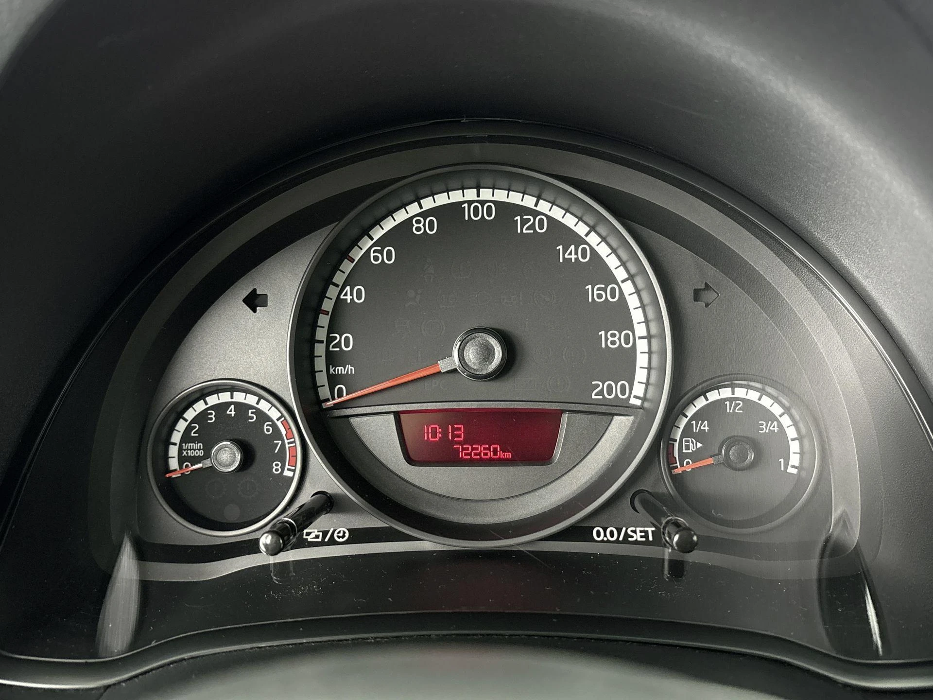 Volkswagen-up!-image-11