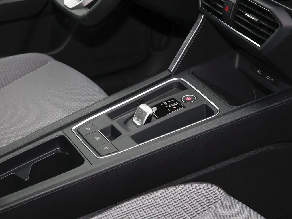 SEAT Leon Sportstourer RE 1.5eTSI 7-Gang-DSG SAL