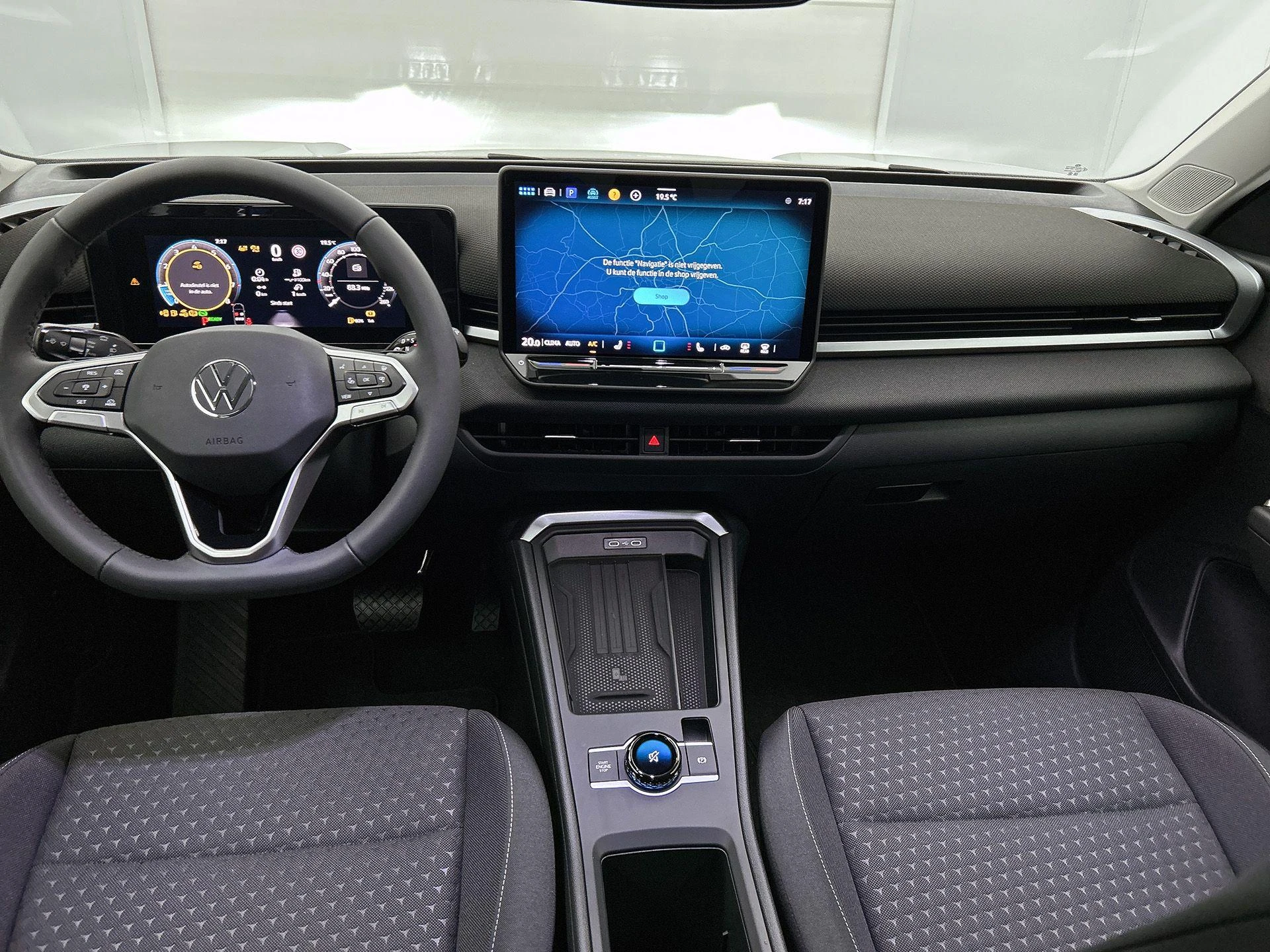 Volkswagen-T-Roc-image-17