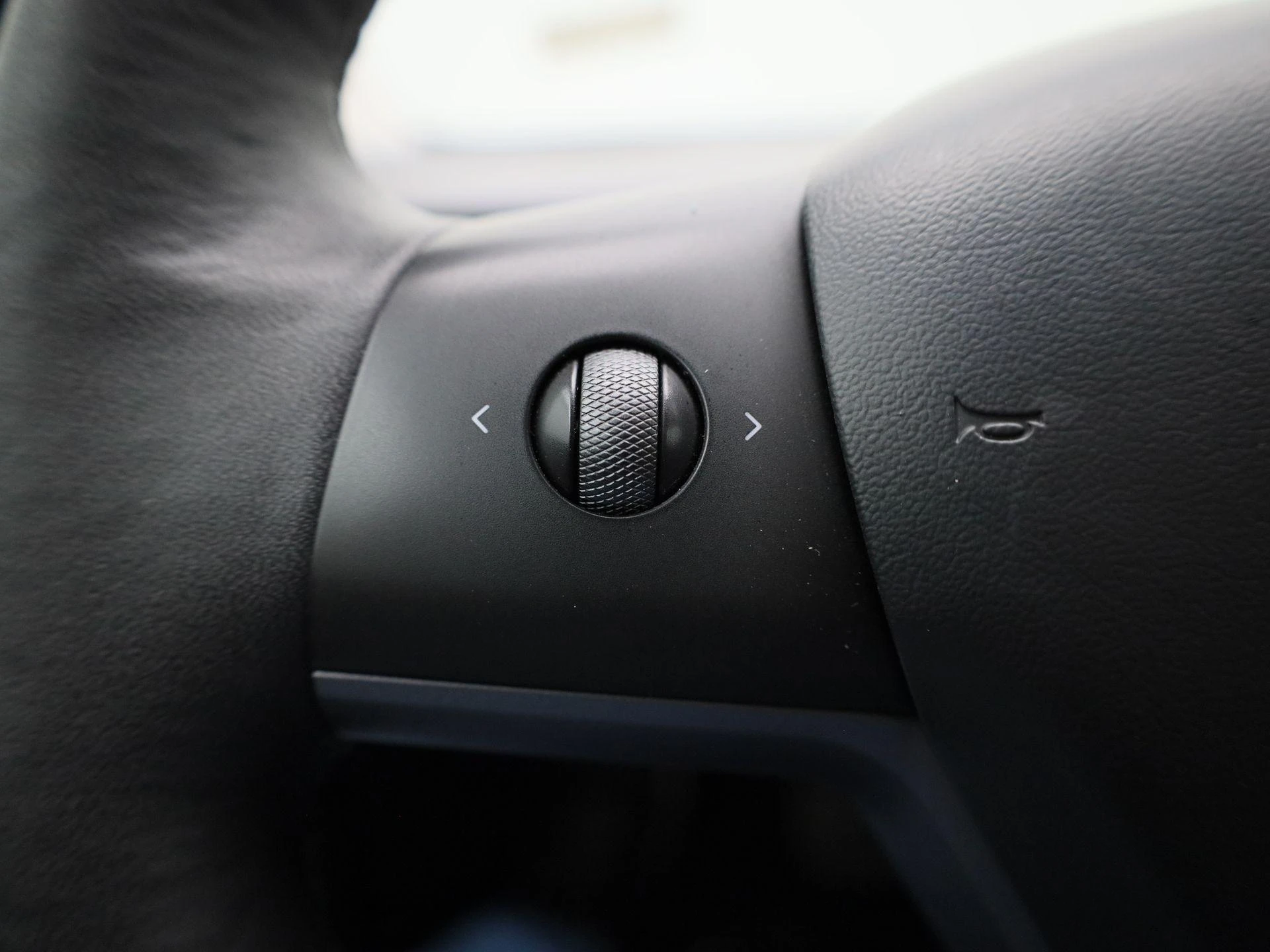 Tesla-Model 3-image-19